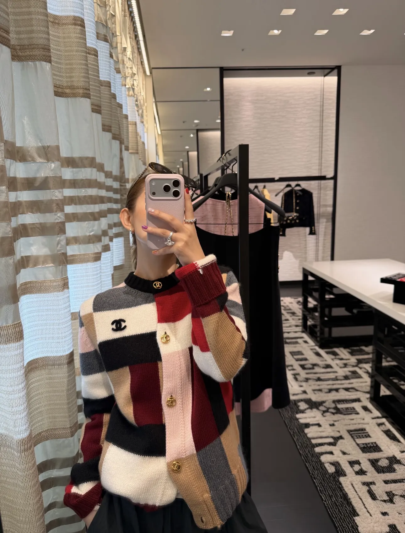 Color-Block Patchwork Knit Cardigan D19521540