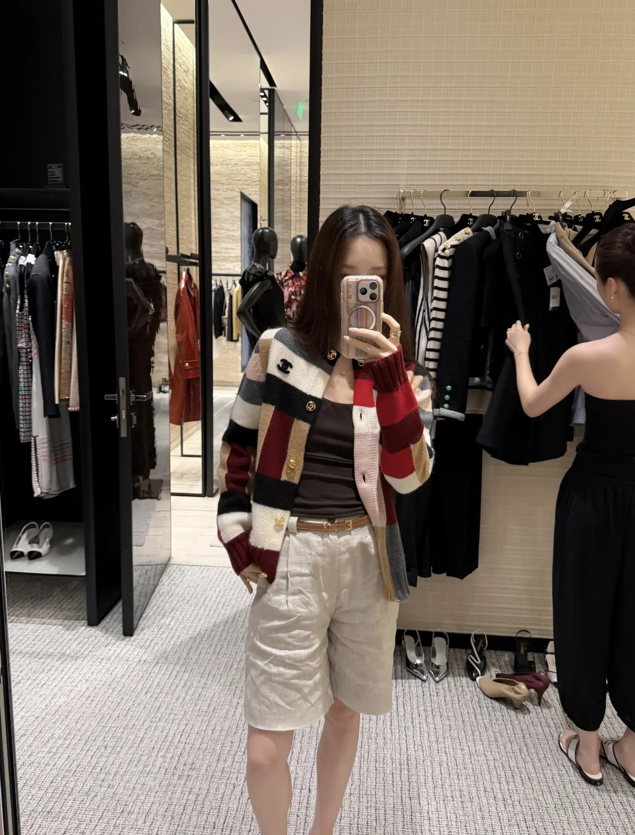 Color-Block Patchwork Knit Cardigan D19521540 — view 2
