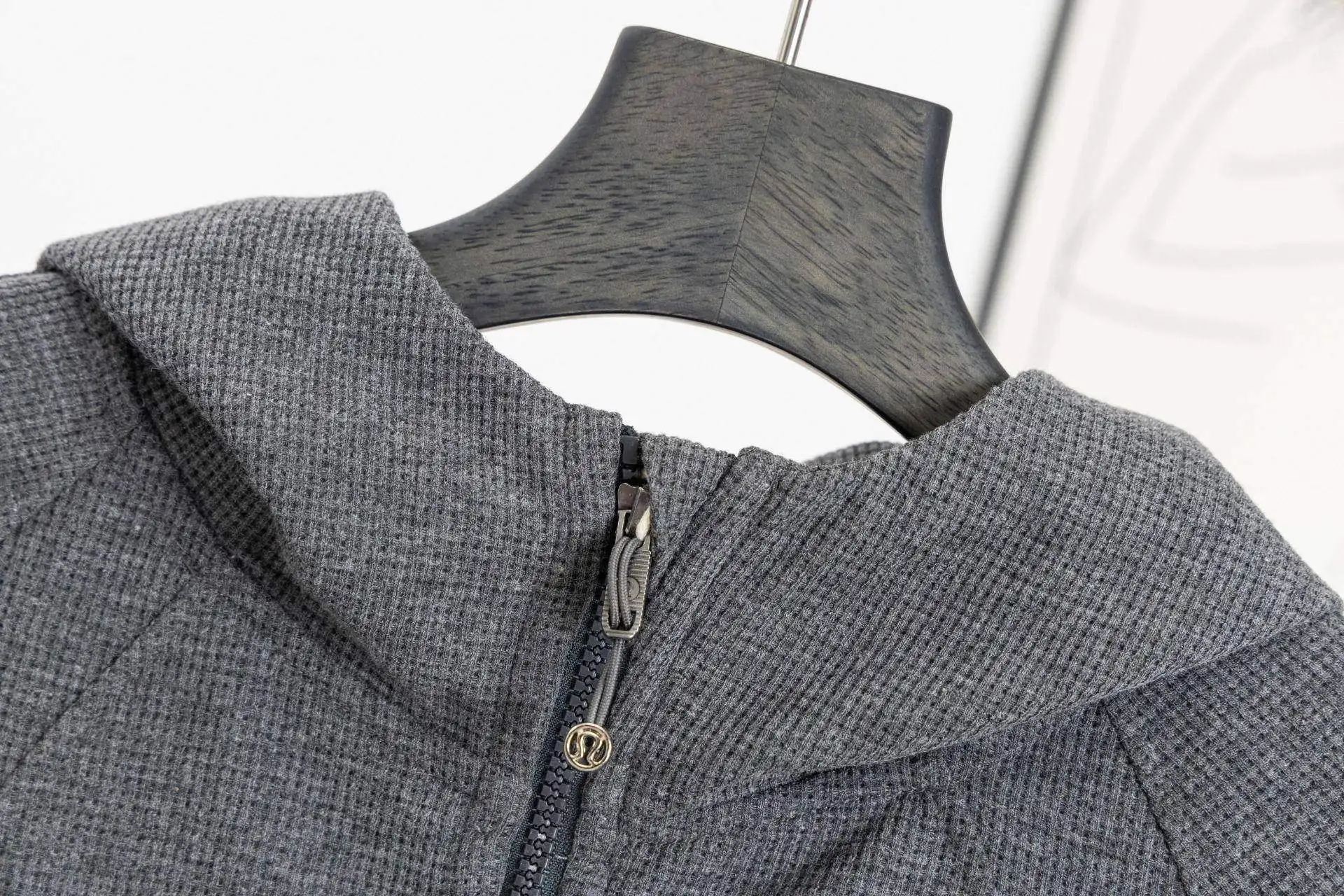 Waffle-Knit Cropped Zip-Up Hoodie D20022996 — view 3