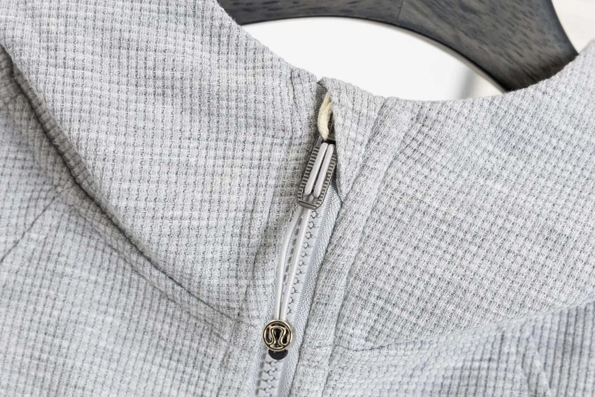 Waffle-Knit Cropped Zip-Up Hoodie D20022993 — view 11