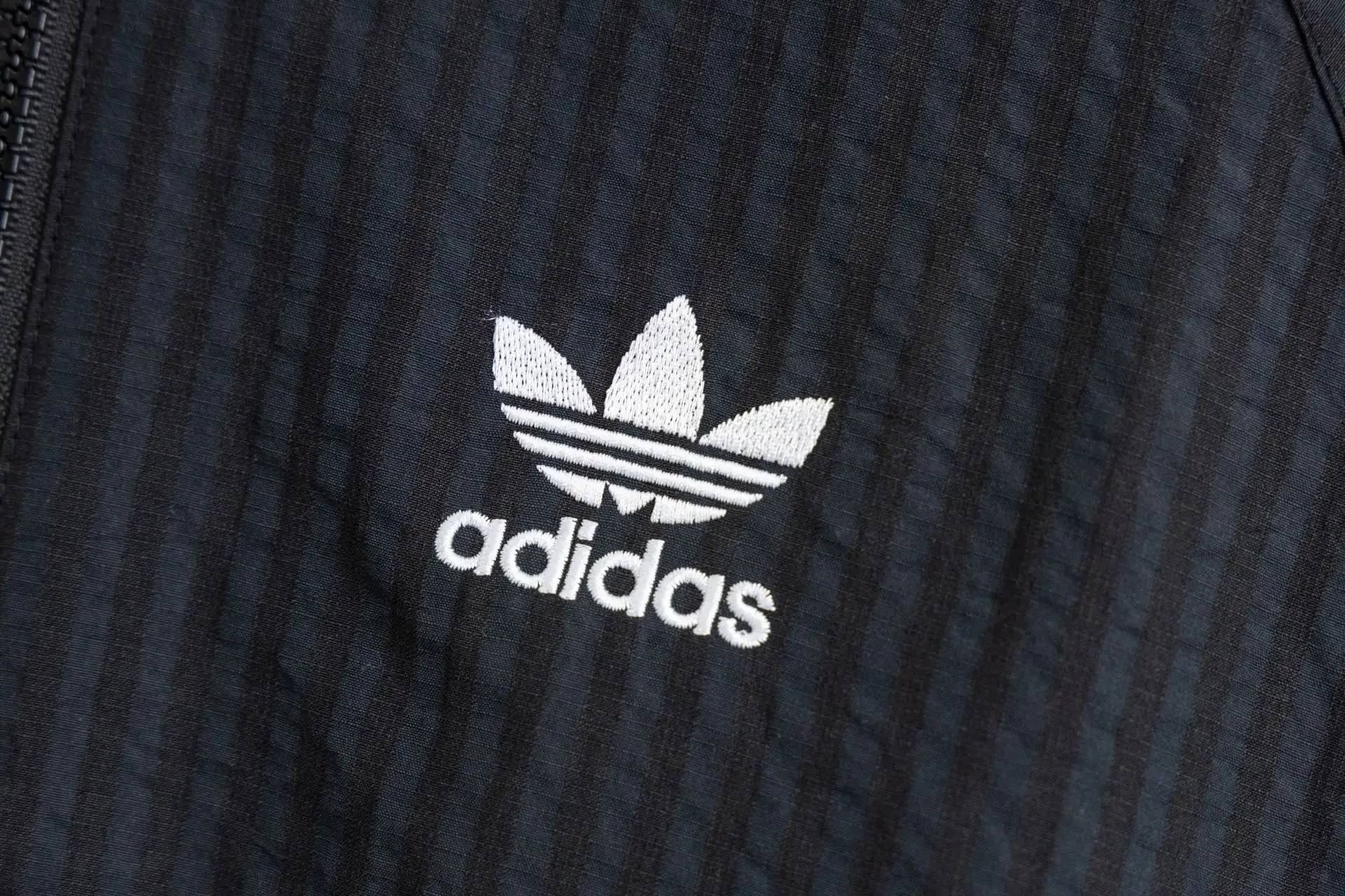 Adicolor Classics 3-Stripes Track Jacket D20022987 — view 6