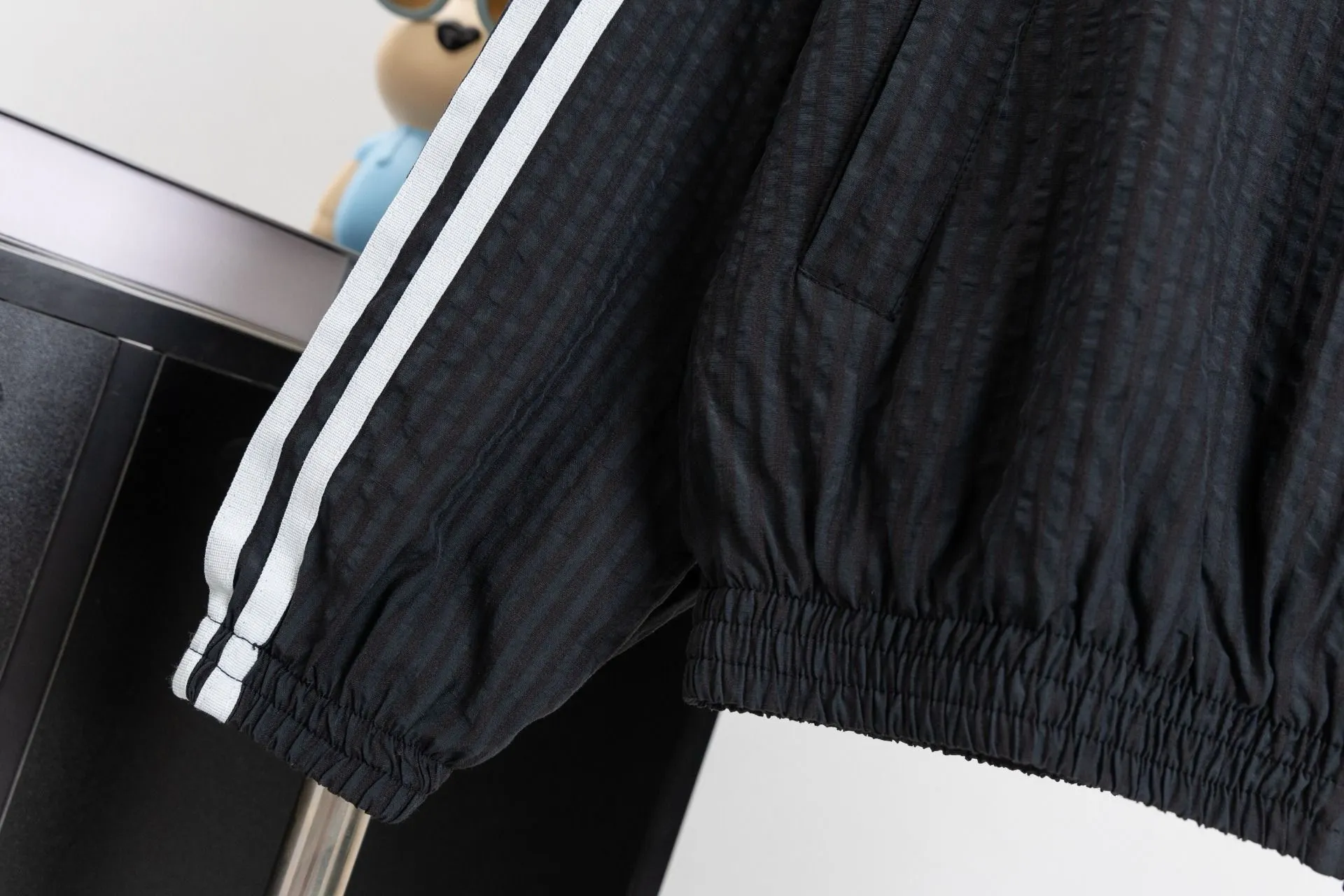 Adicolor Classics 3-Stripes Track Jacket D20022987 — view 9