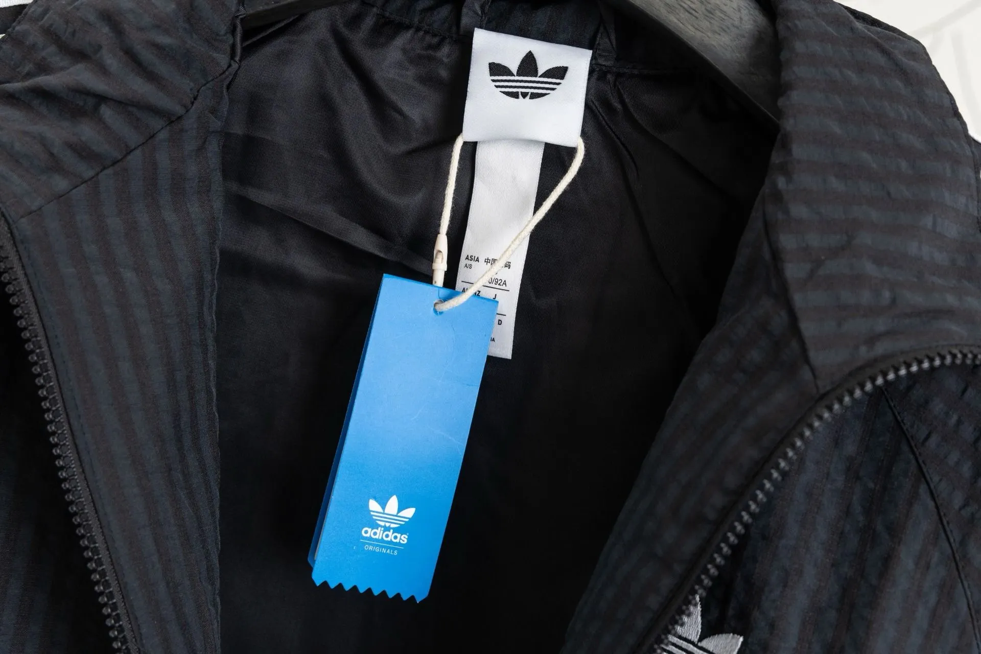 Adicolor Classics 3-Stripes Track Jacket D20022987 — view 11