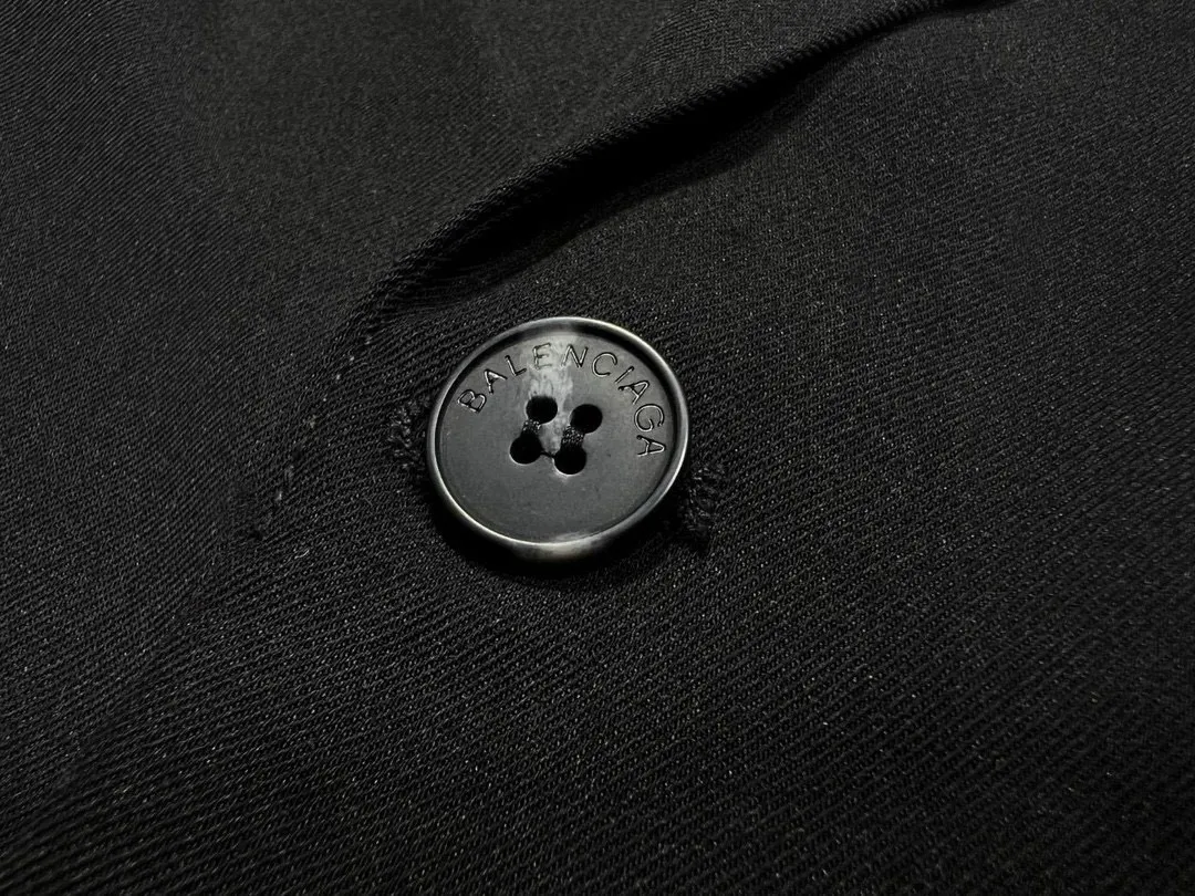 Logo-Patch Single-Breasted Blazer D21023003 — view 7