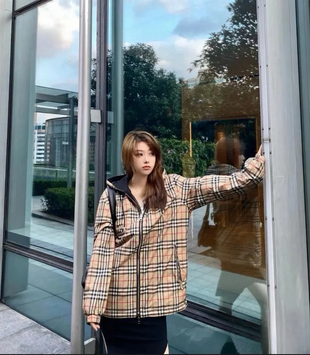Reversible Check Hooded Jacket D23522974 — view 12