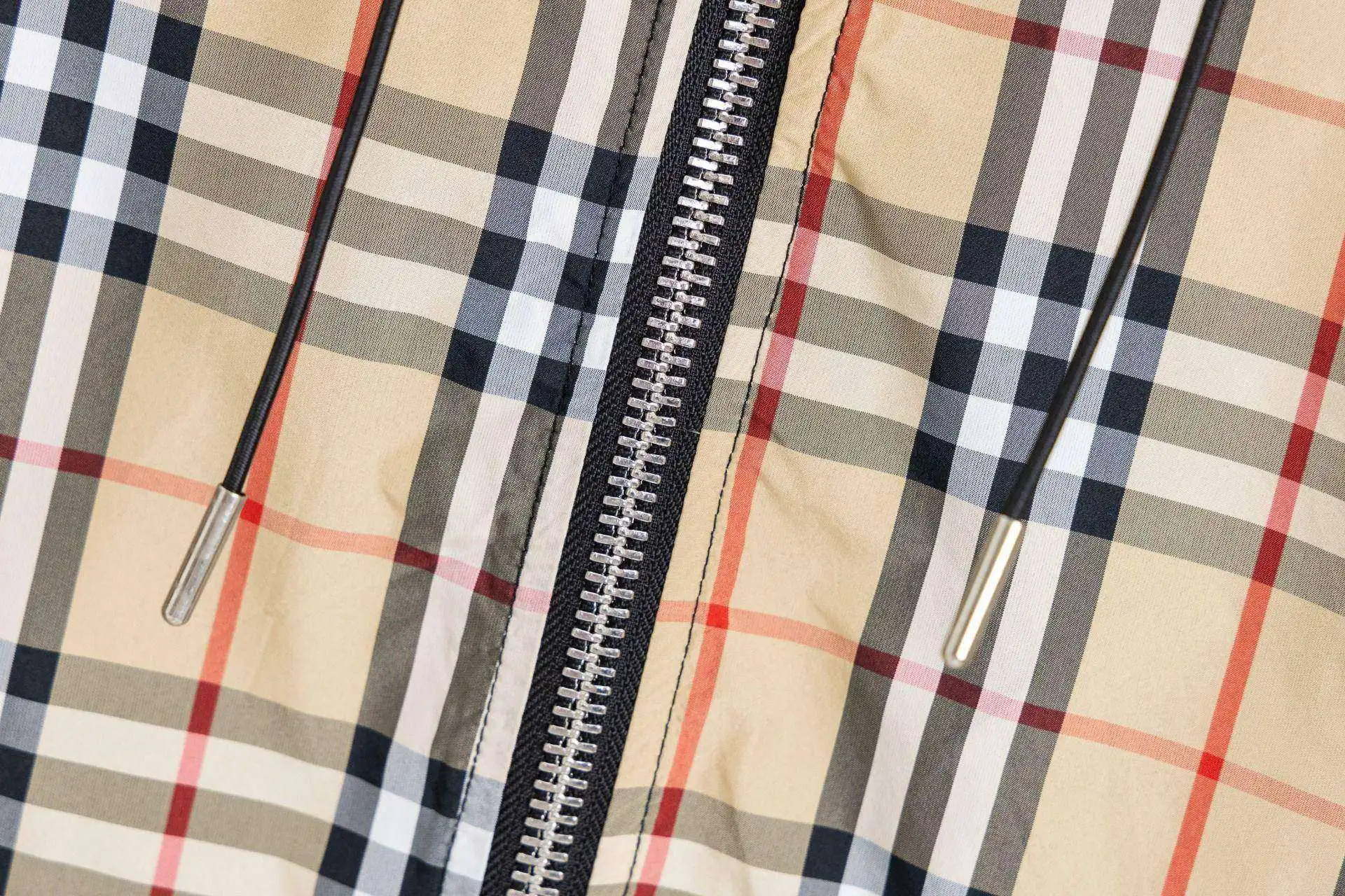 Reversible Check Hooded Jacket D23522975 — view 11