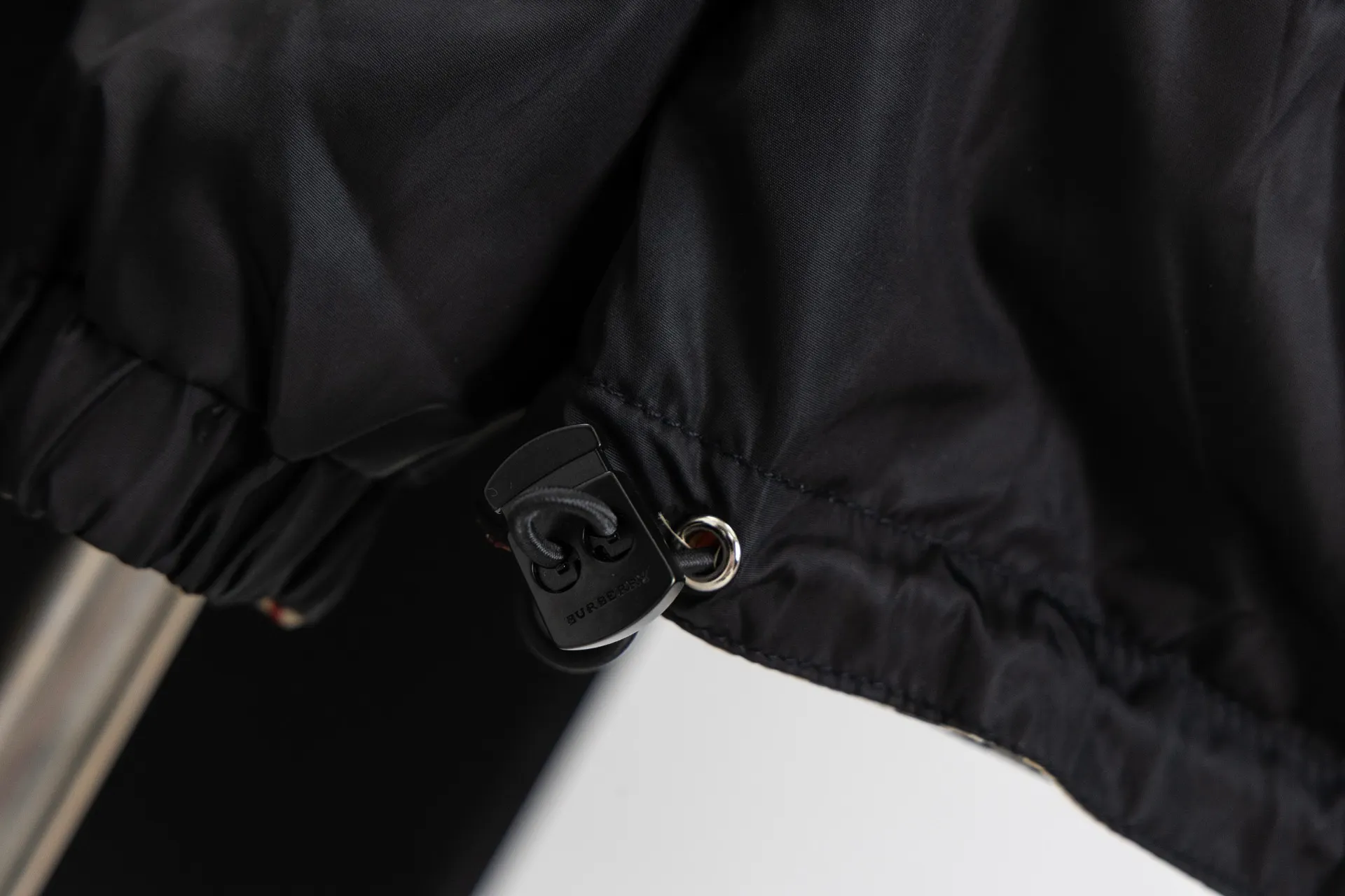 Reversible Check Hooded Jacket D23522975 — view 12