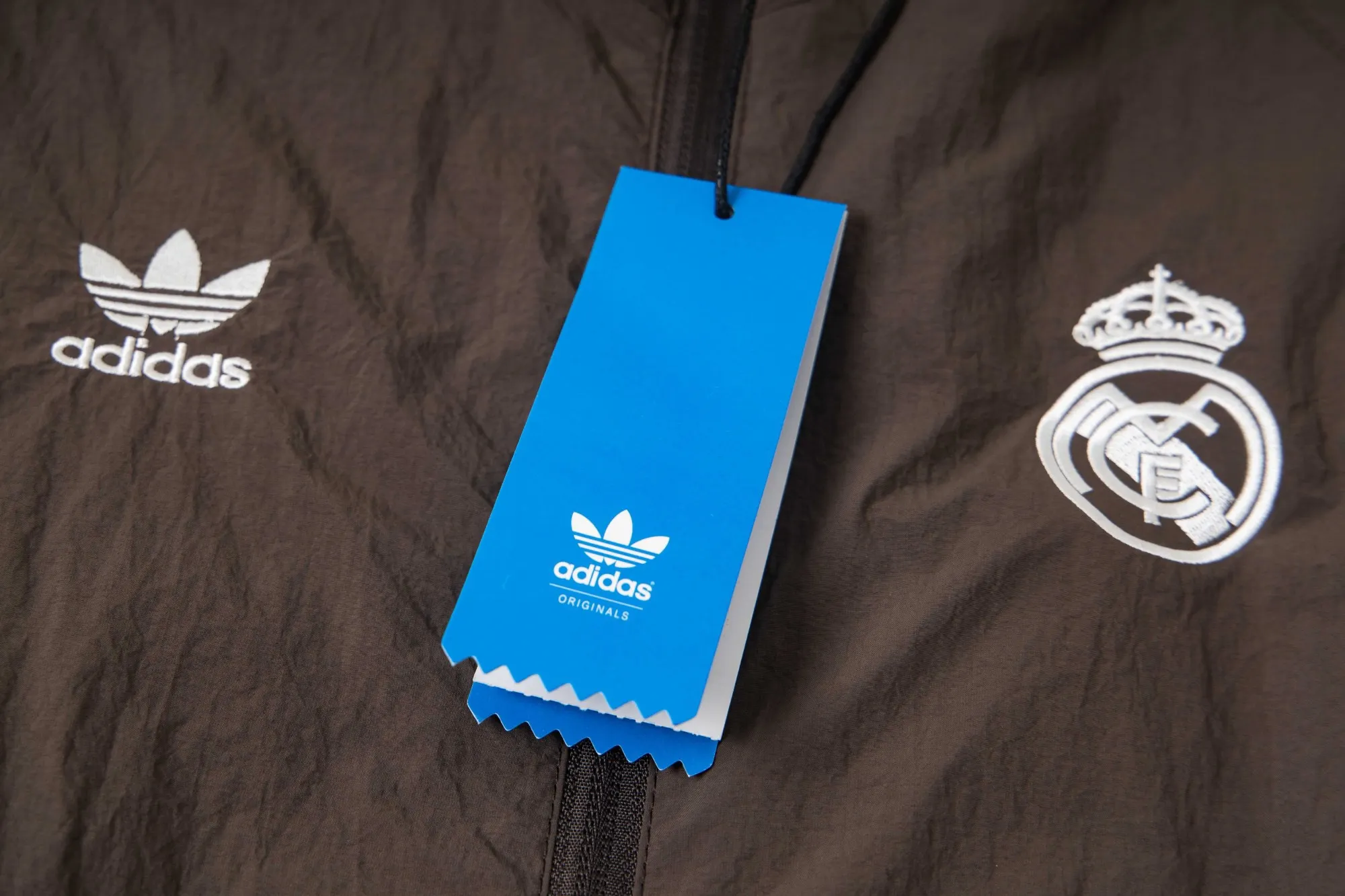 Logo Embroidered Zip-Up Hoodie D21021531 — view 15