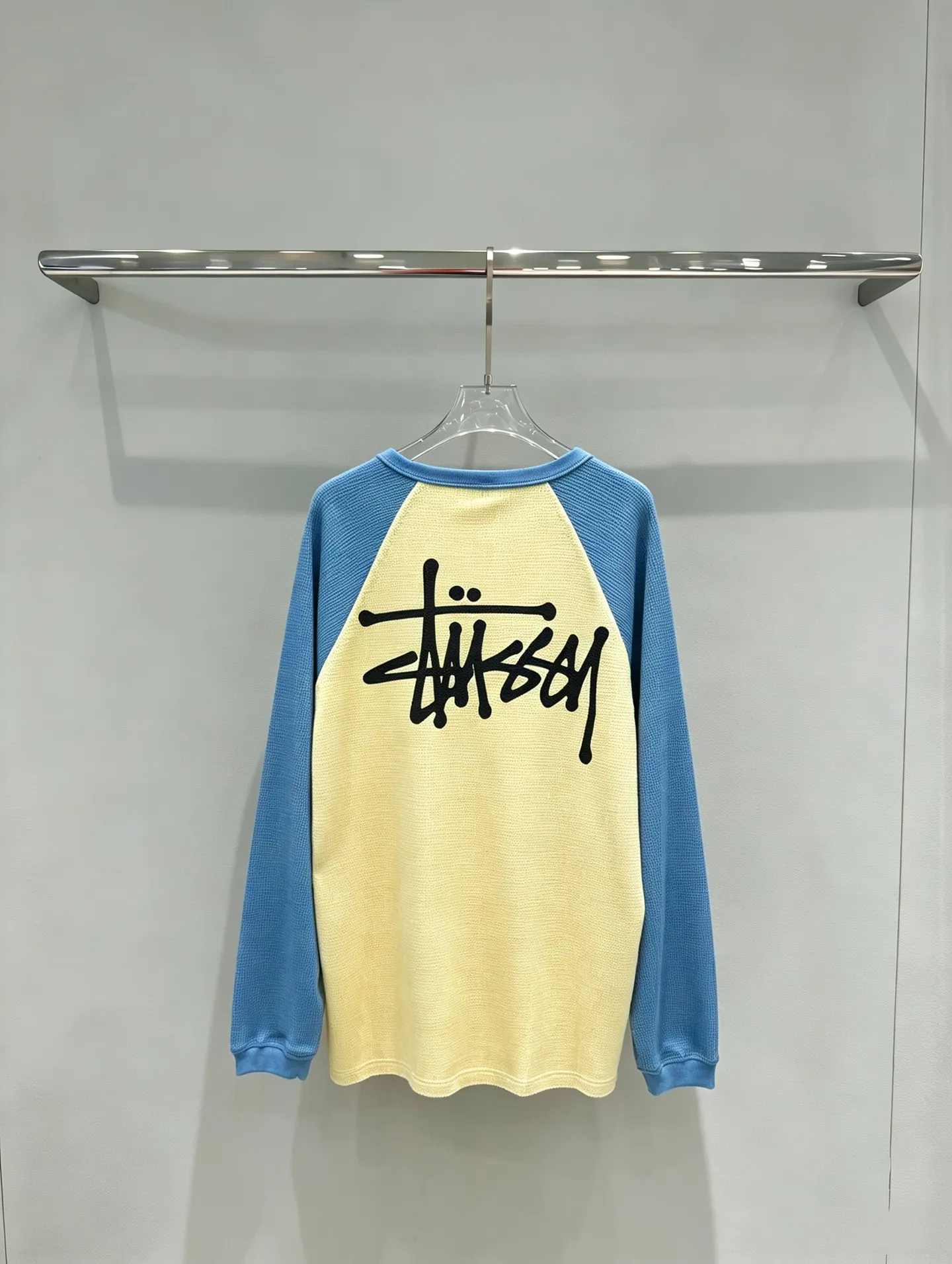 Stüssy Waffle-Knit Raglan Long-Sleeve T-Shirt D18020284 — view 2