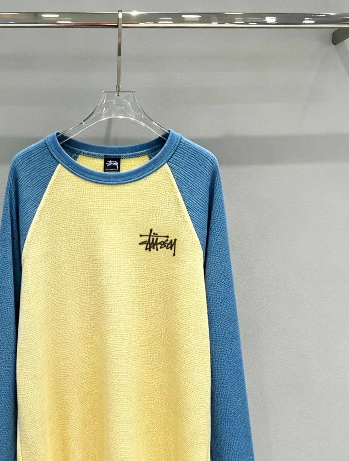 Stüssy Waffle-Knit Raglan Long-Sleeve T-Shirt D18020284 — view 3