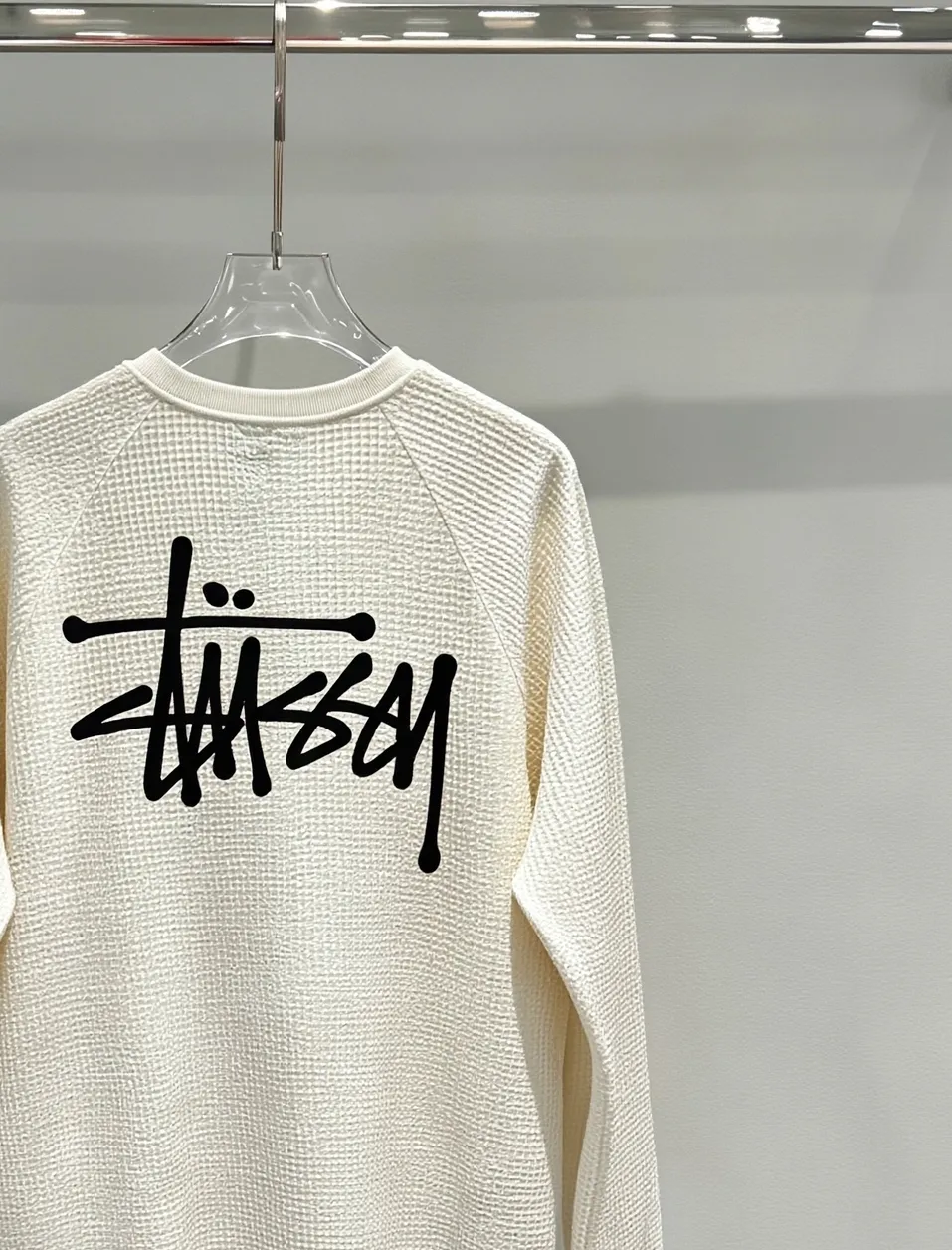 Logo-Embroidered Raglan Waffle-Knit Sweatshirt D19520280 — view 3