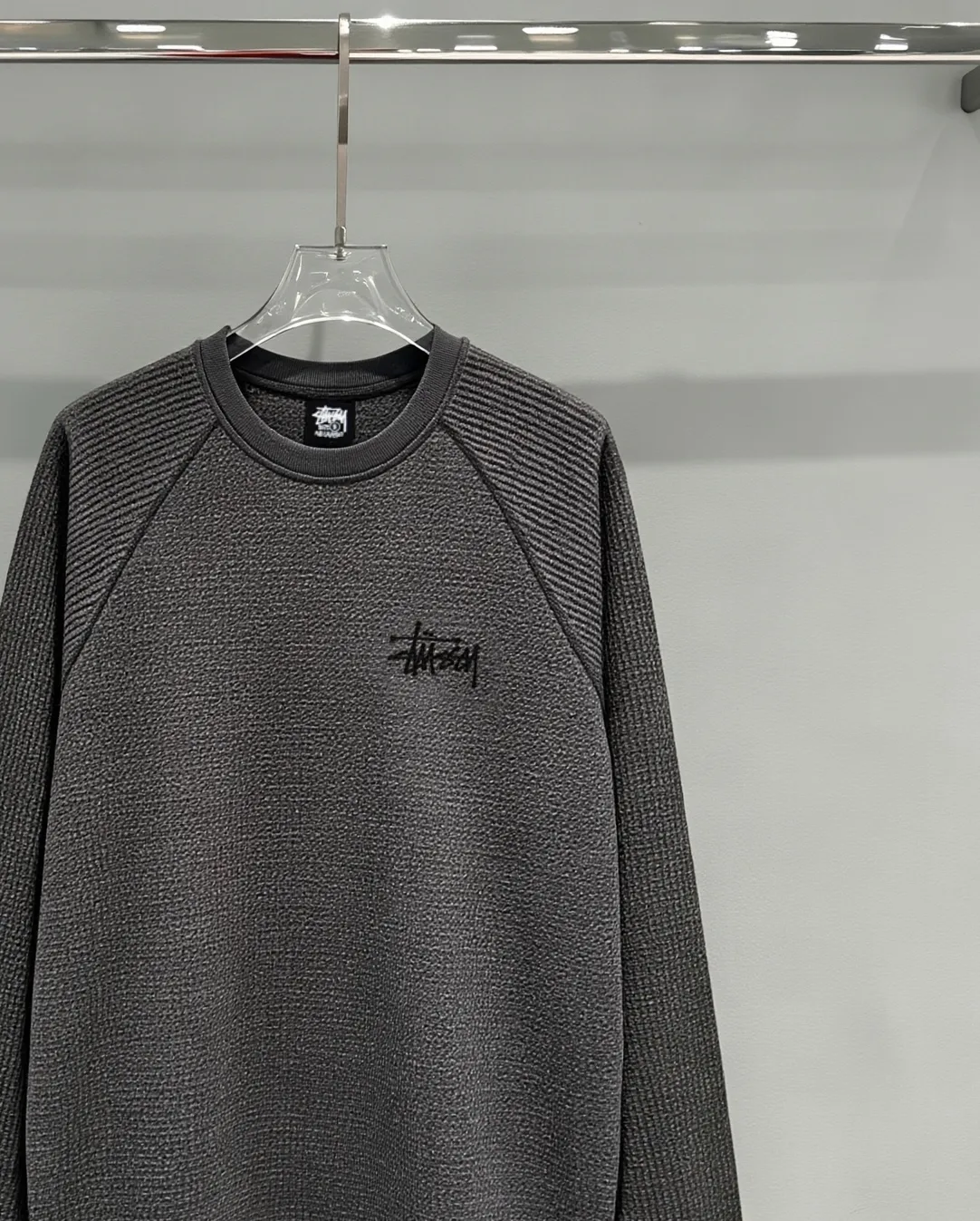 Logo-Embroidered Raglan Waffle-Knit Sweatshirt D19520281 — view 4