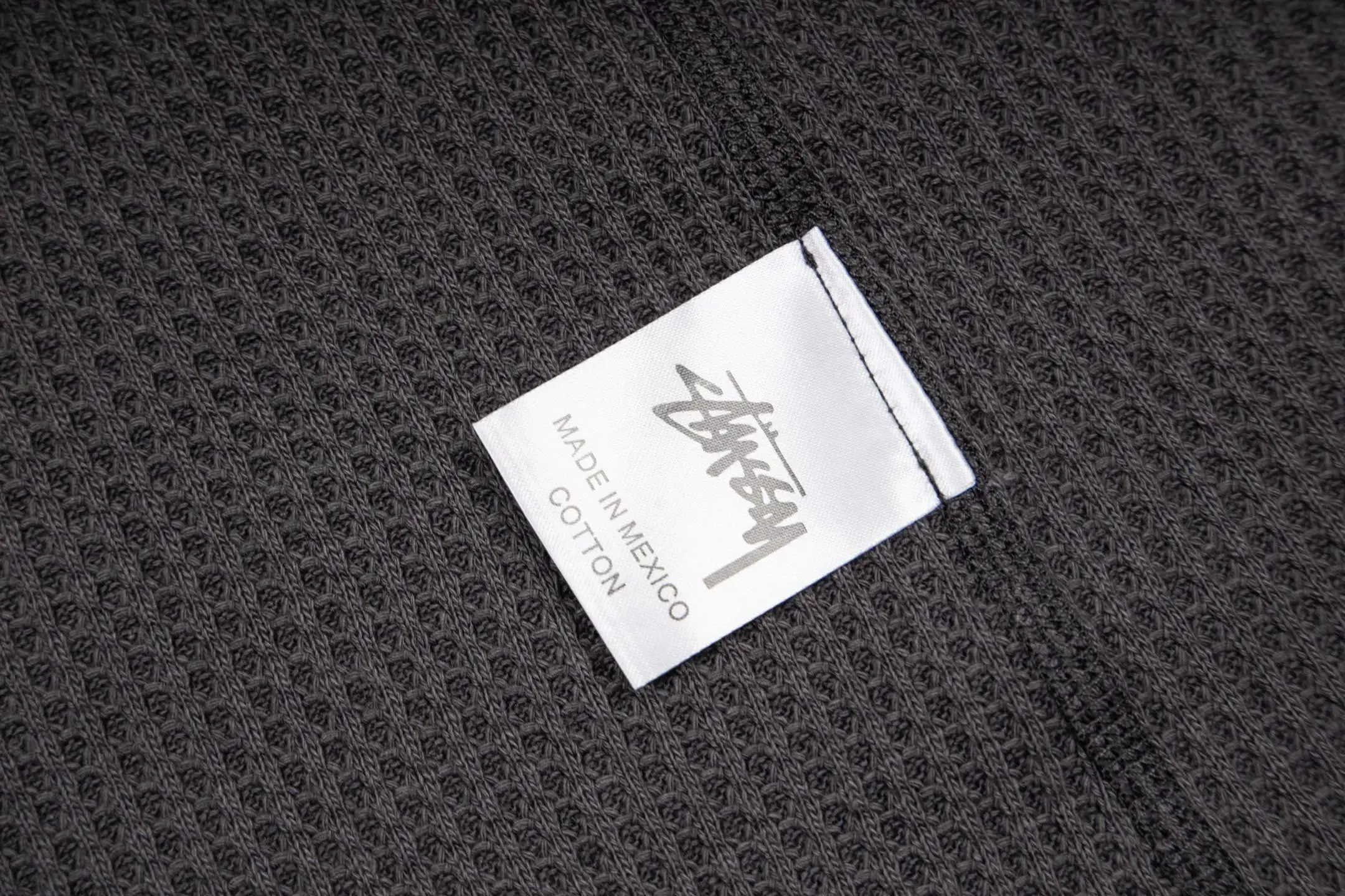 Logo-Embroidered Raglan Waffle-Knit Sweatshirt D19520281 — view 9