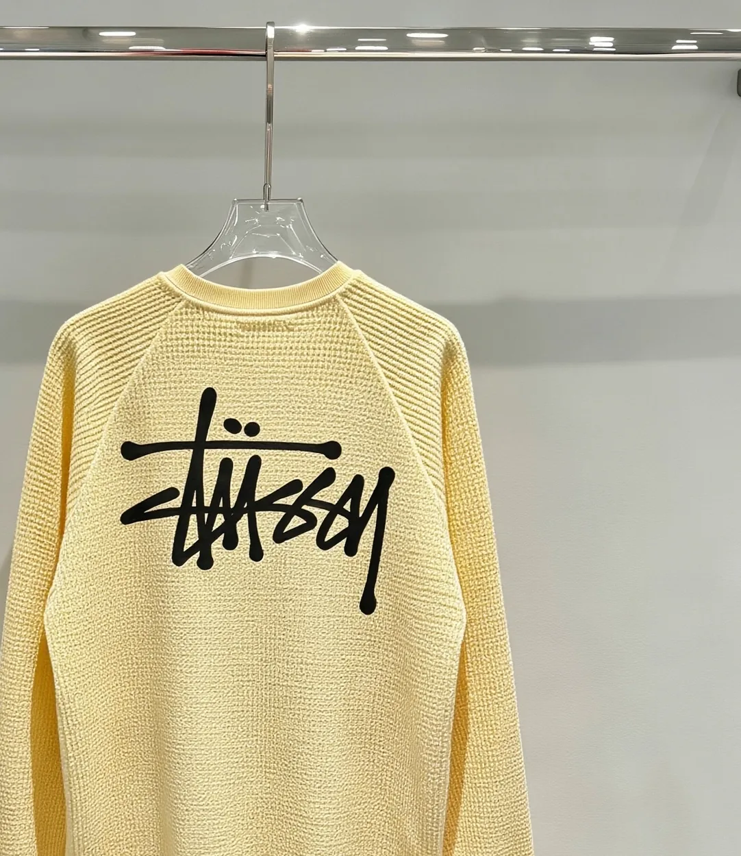 Logo Embroidered Raglan Waffle Knit T-Shirt D19520283 — view 3