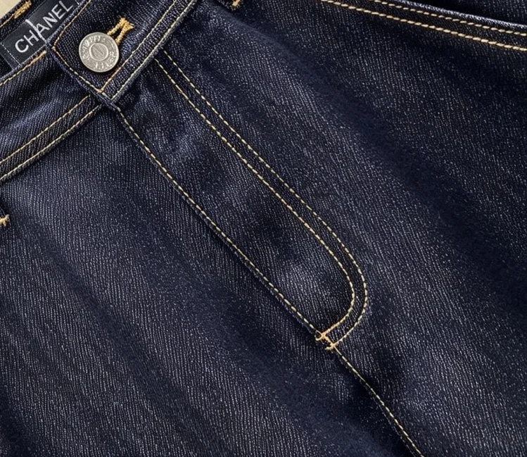 High-Rise Wide-Leg Straight Jeans D20520293 — view 7