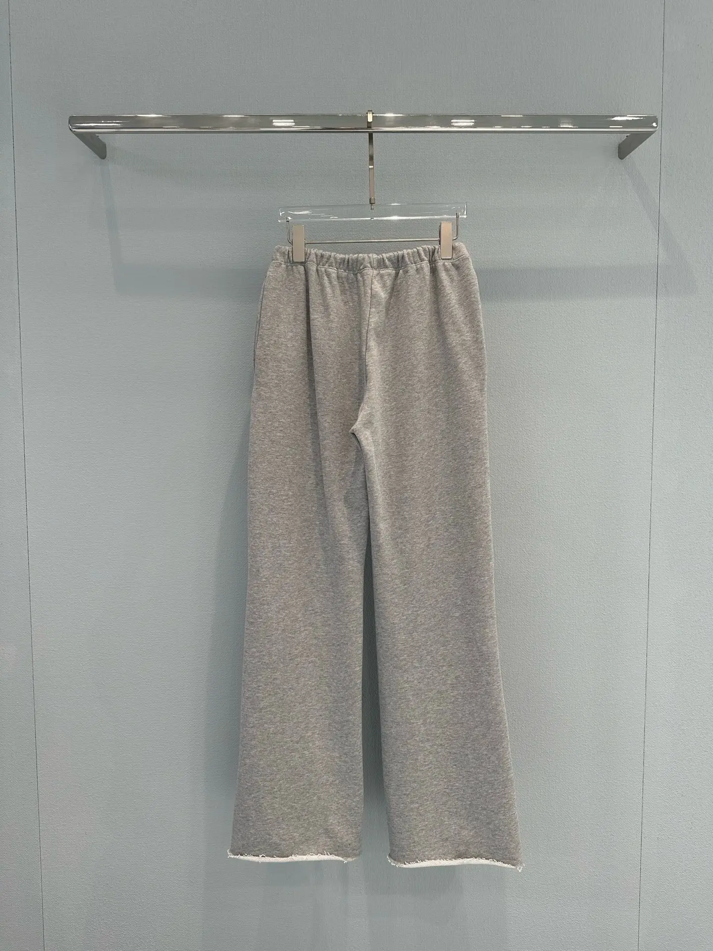 Embroidered Cotton-Blend Wide-Leg Sweatpants D22020290 — view 2