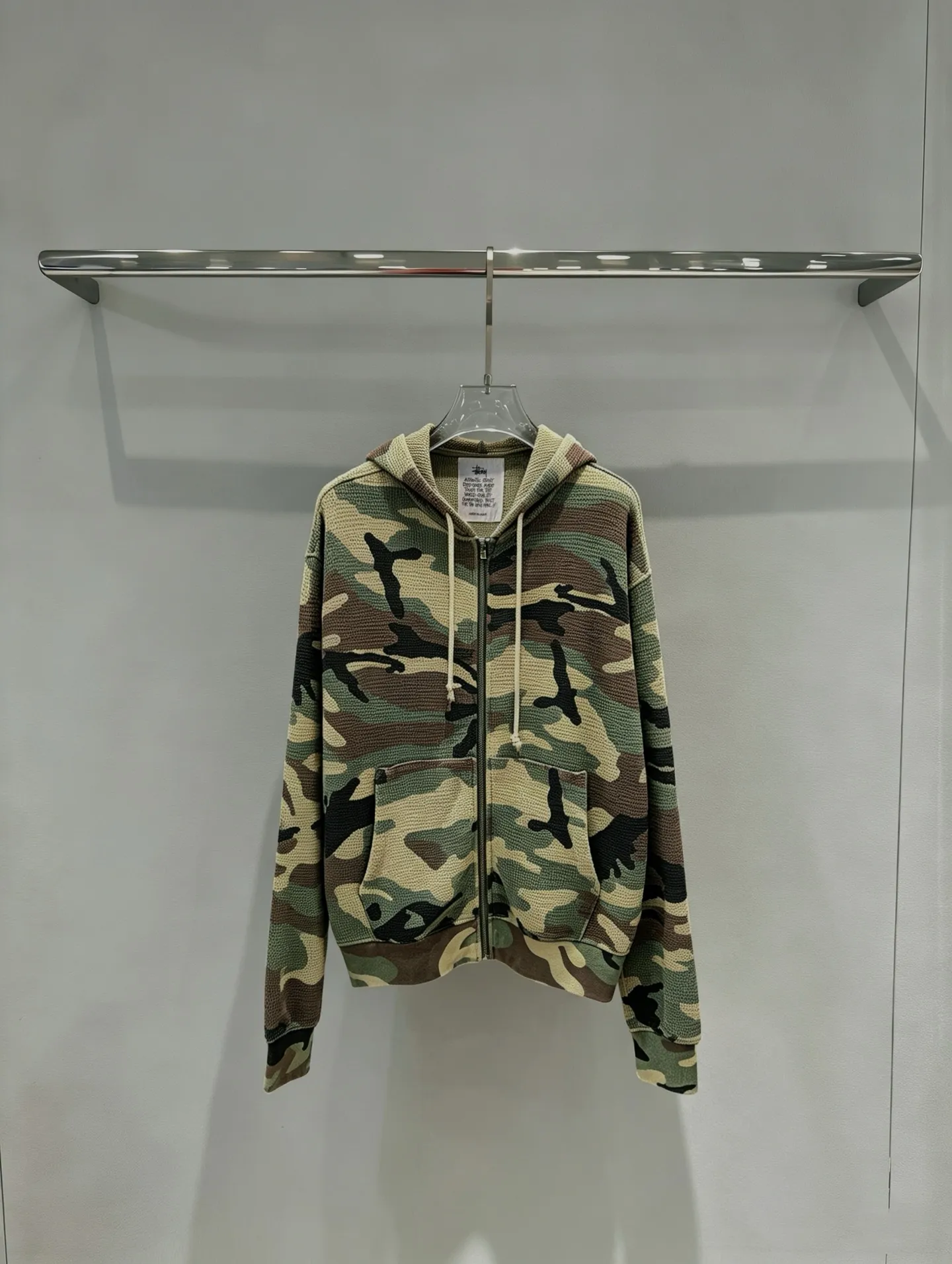 Camo Print Waffle-Knit Zip-Up Hoodie D23020286