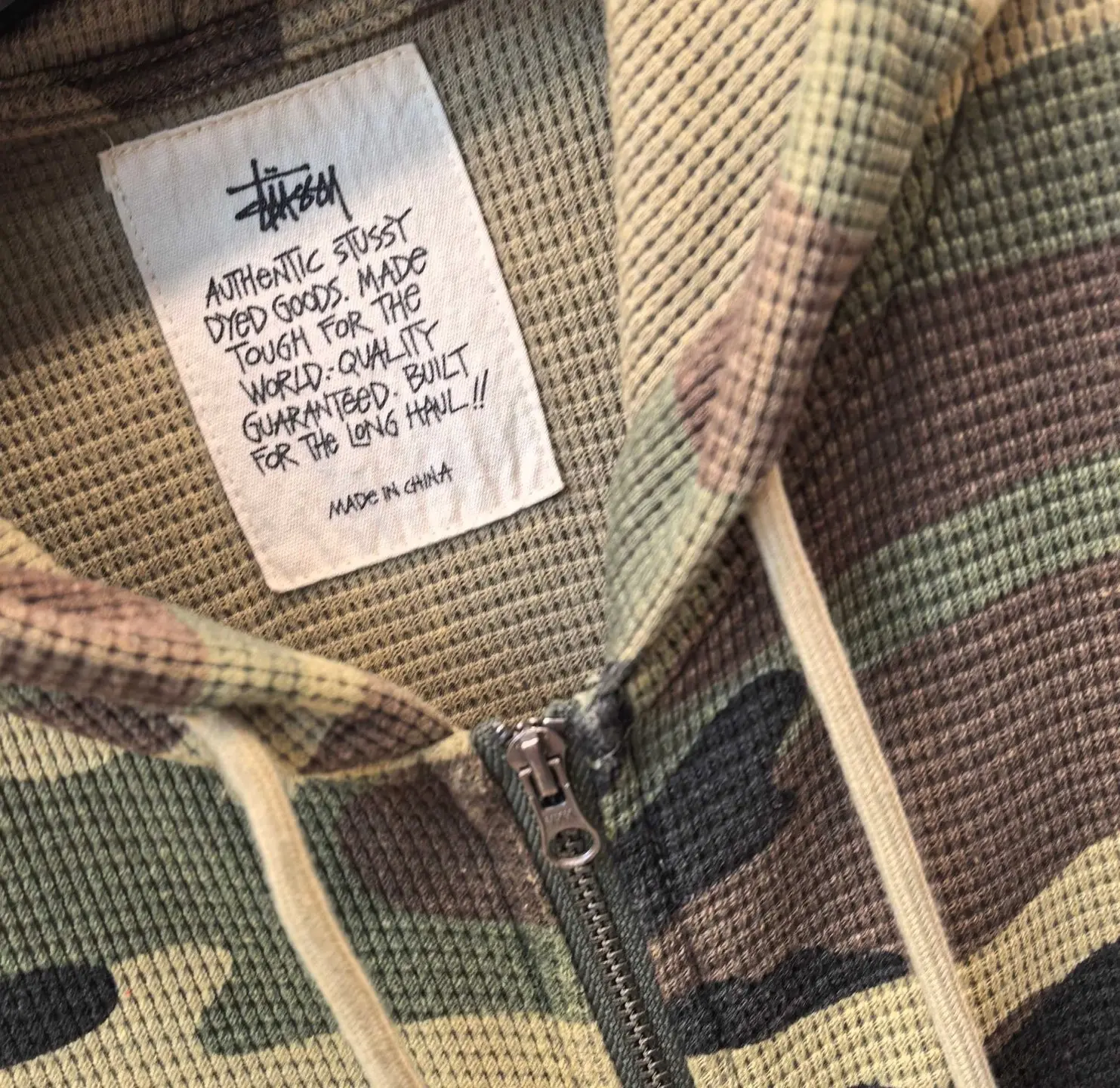 Camo Print Waffle-Knit Zip-Up Hoodie D23020286 — view 7