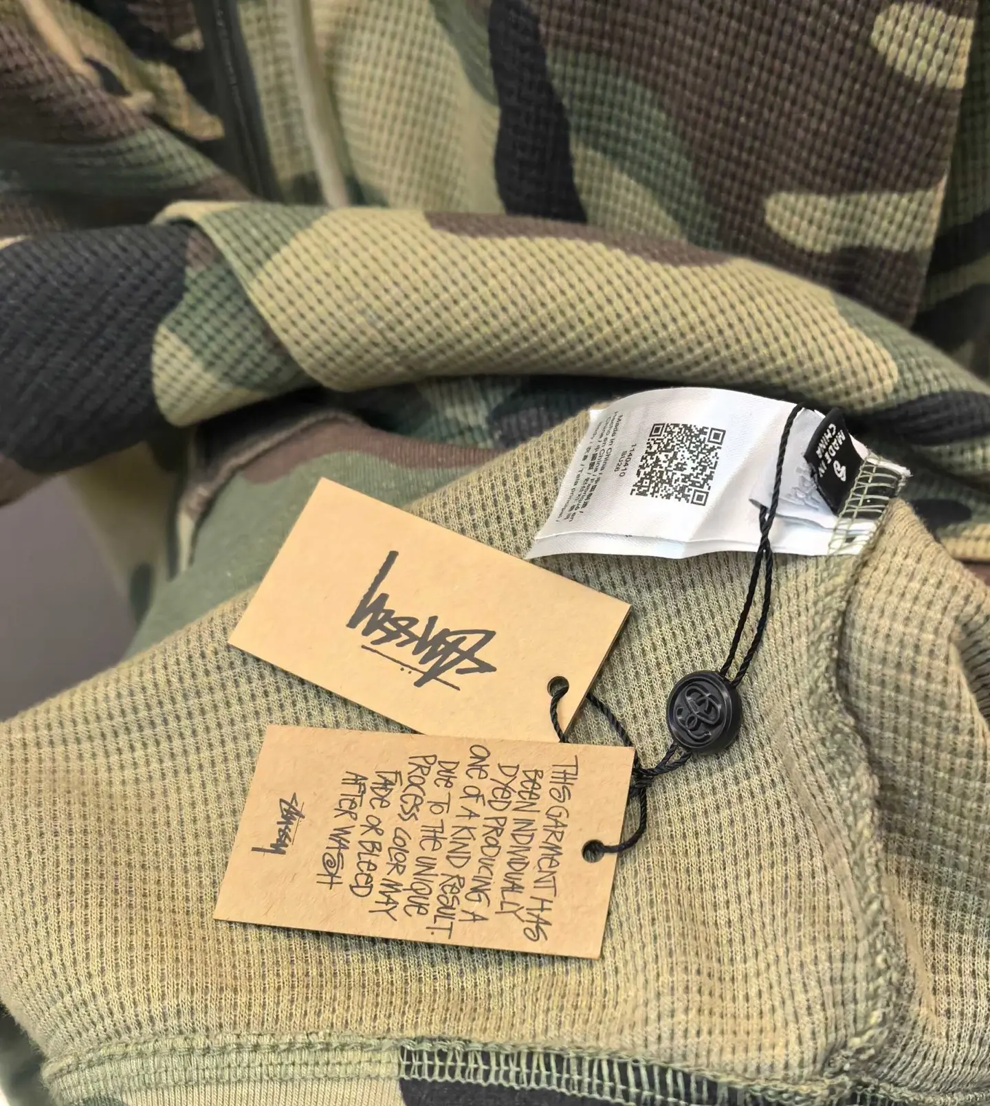 Camo Print Waffle-Knit Zip-Up Hoodie D23020286 — view 9