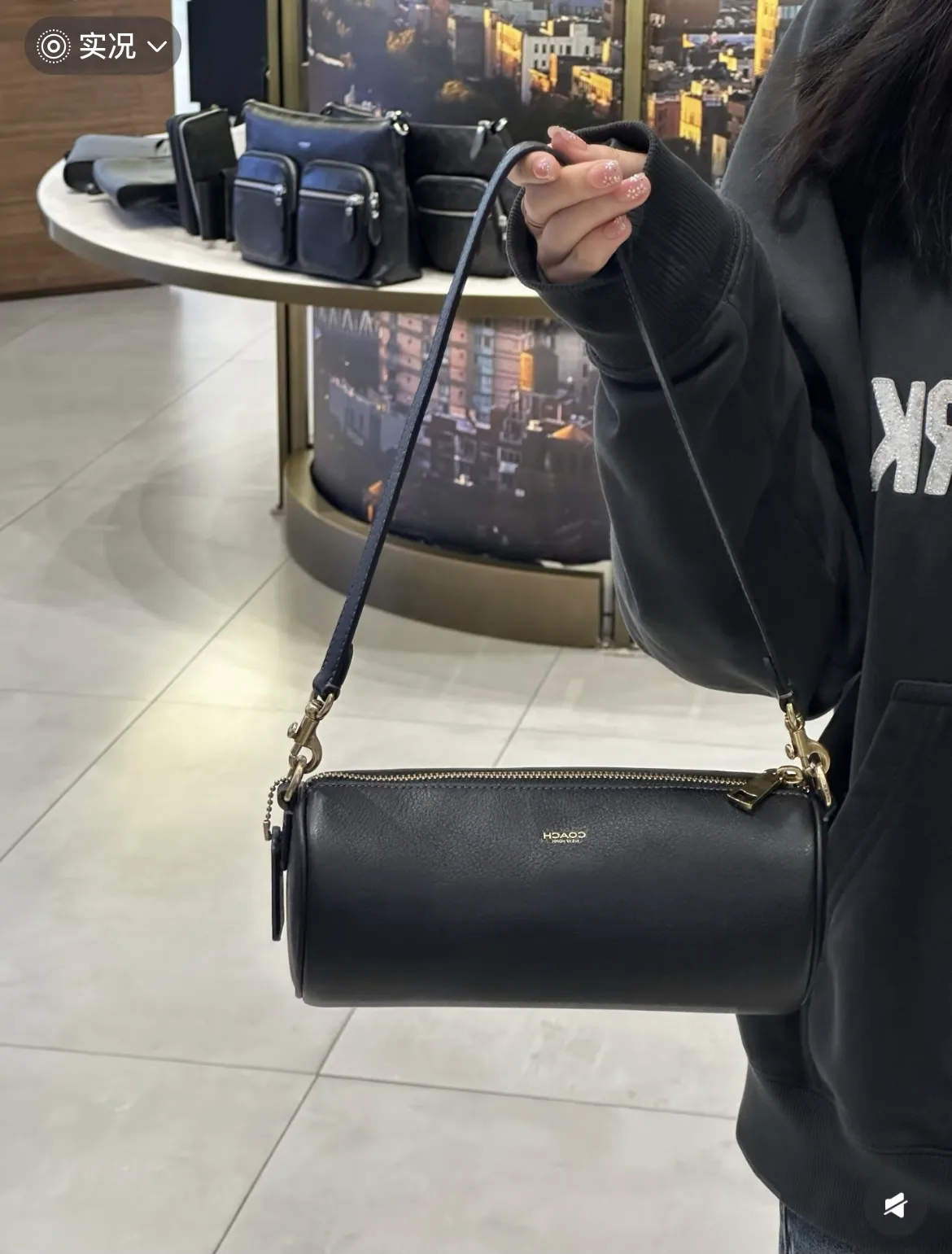 Monogram Cylinder Shoulder Bag D33018345 — view 4