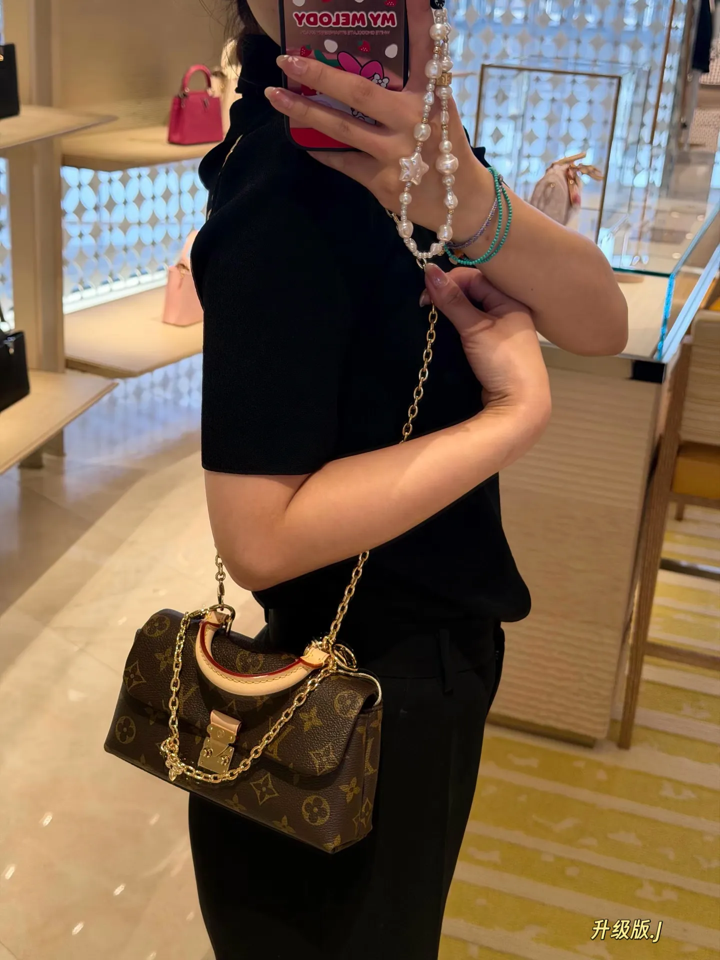 Mini Madeleine Monogram Crossbody Bag D32018000