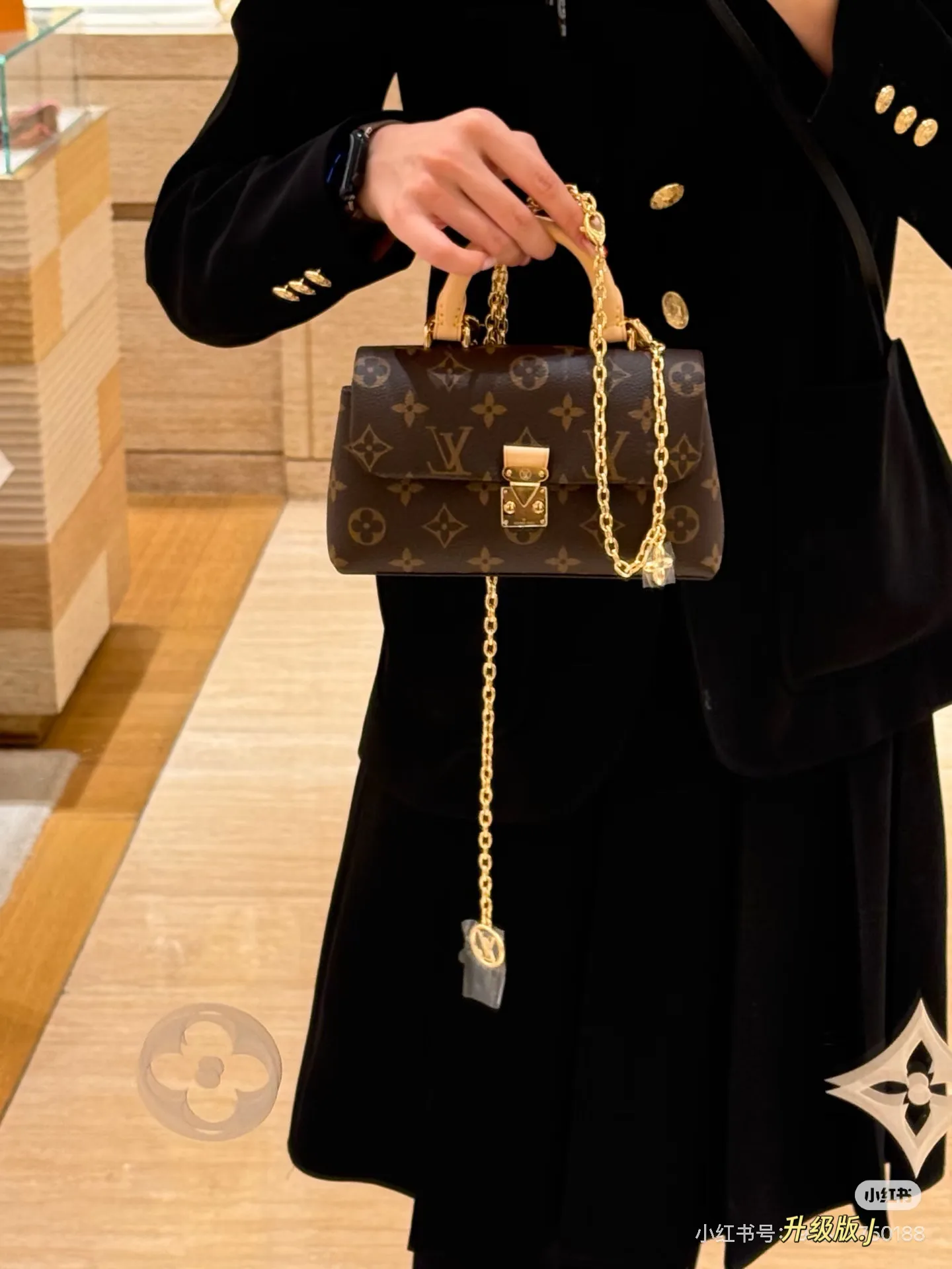 Mini Madeleine Monogram Crossbody Bag D32018000 — view 5