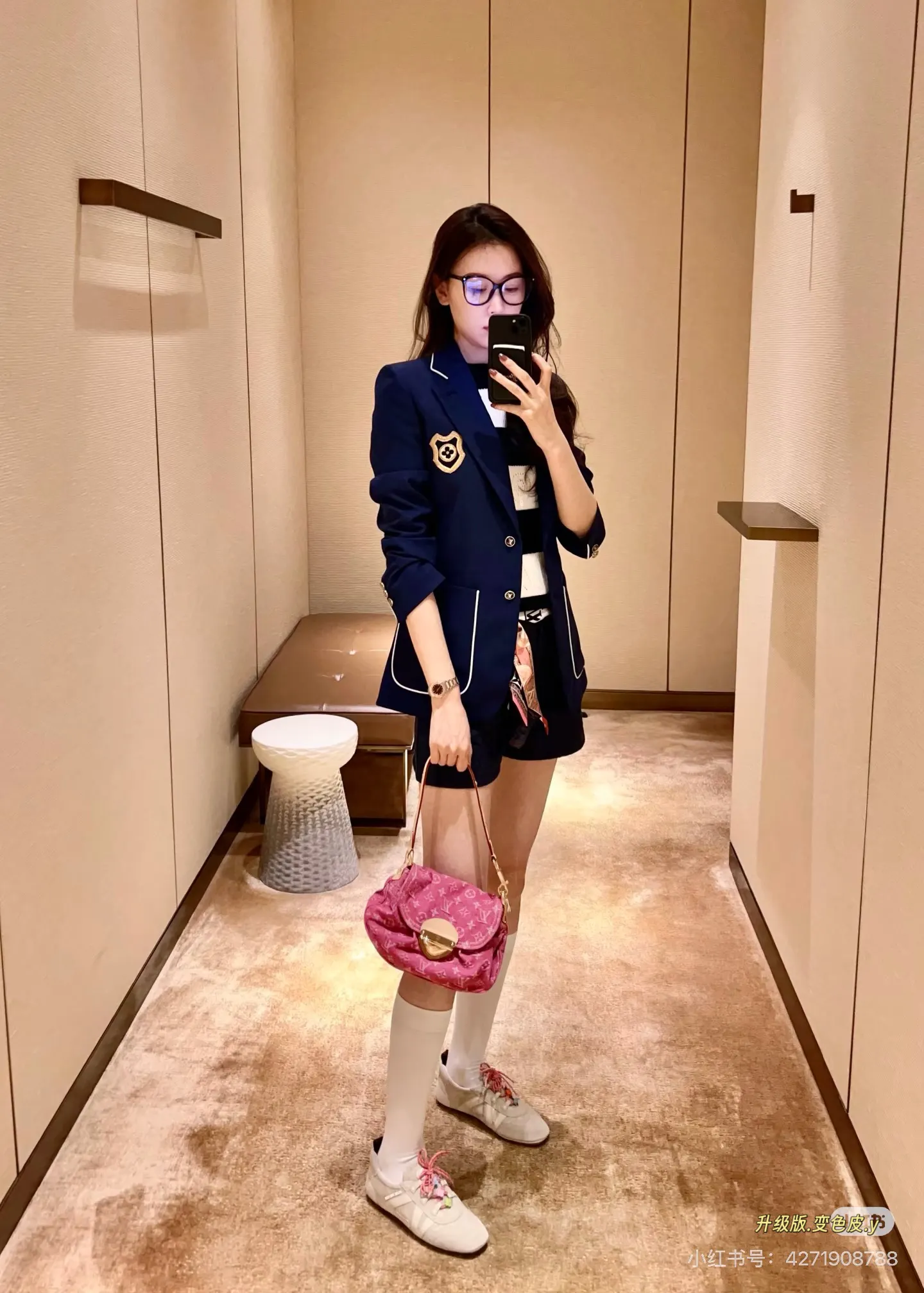 Louis Vuitton Sunset Denim Shoulder Bag D38018268 — view 3