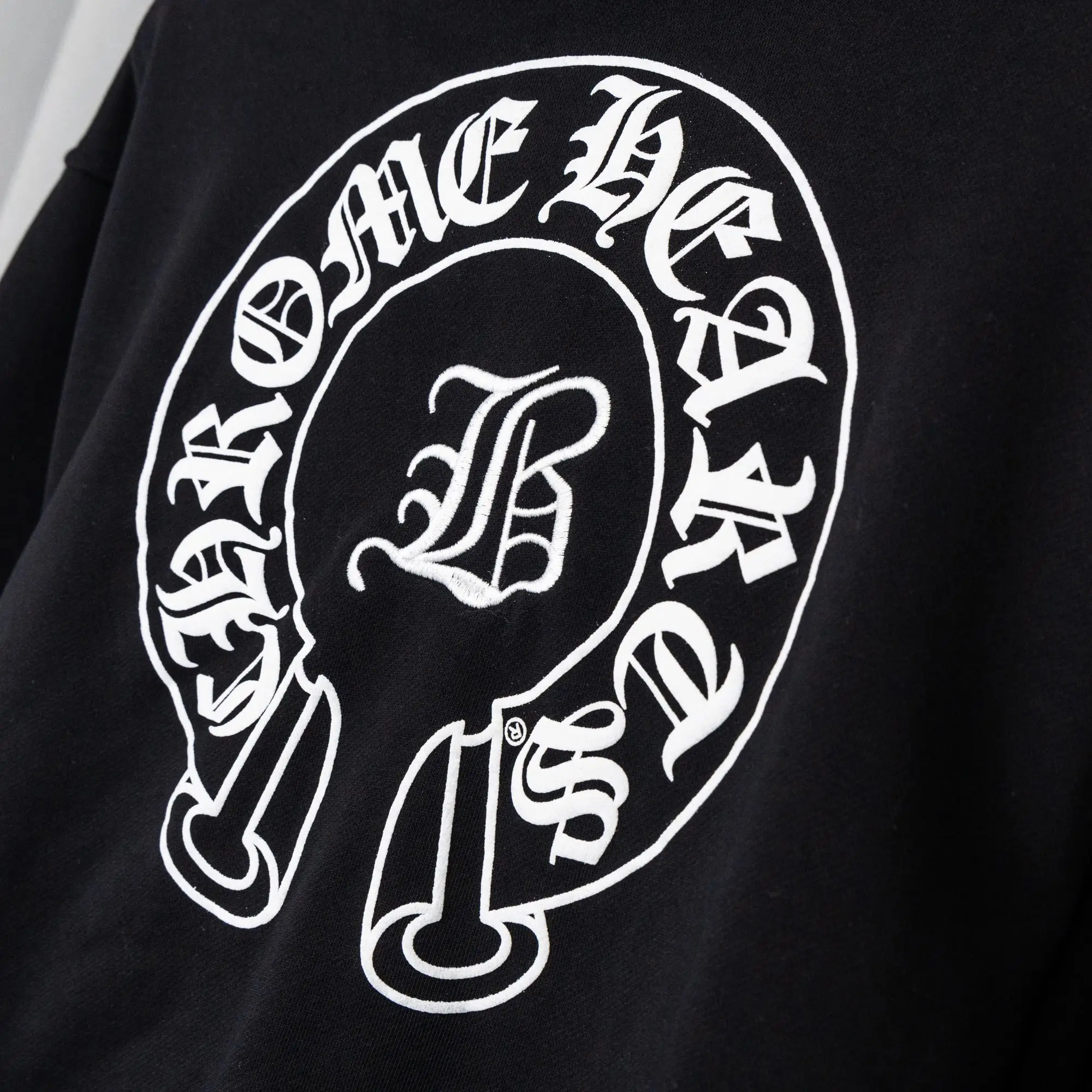 Logo Embroidery Zip-Up Cropped Hoodie D22521060 — view 6