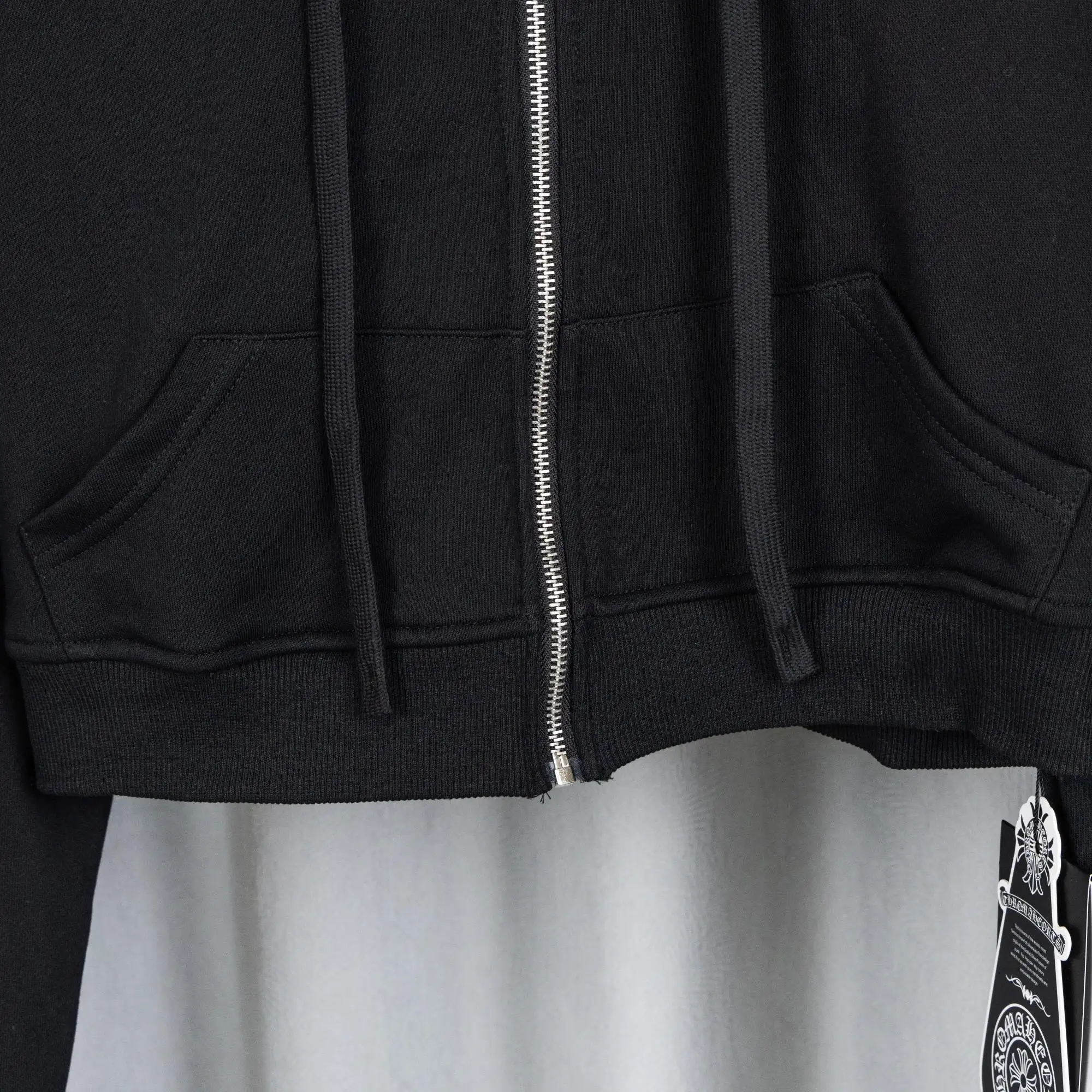 Logo Embroidery Zip-Up Cropped Hoodie D22521060 — view 9