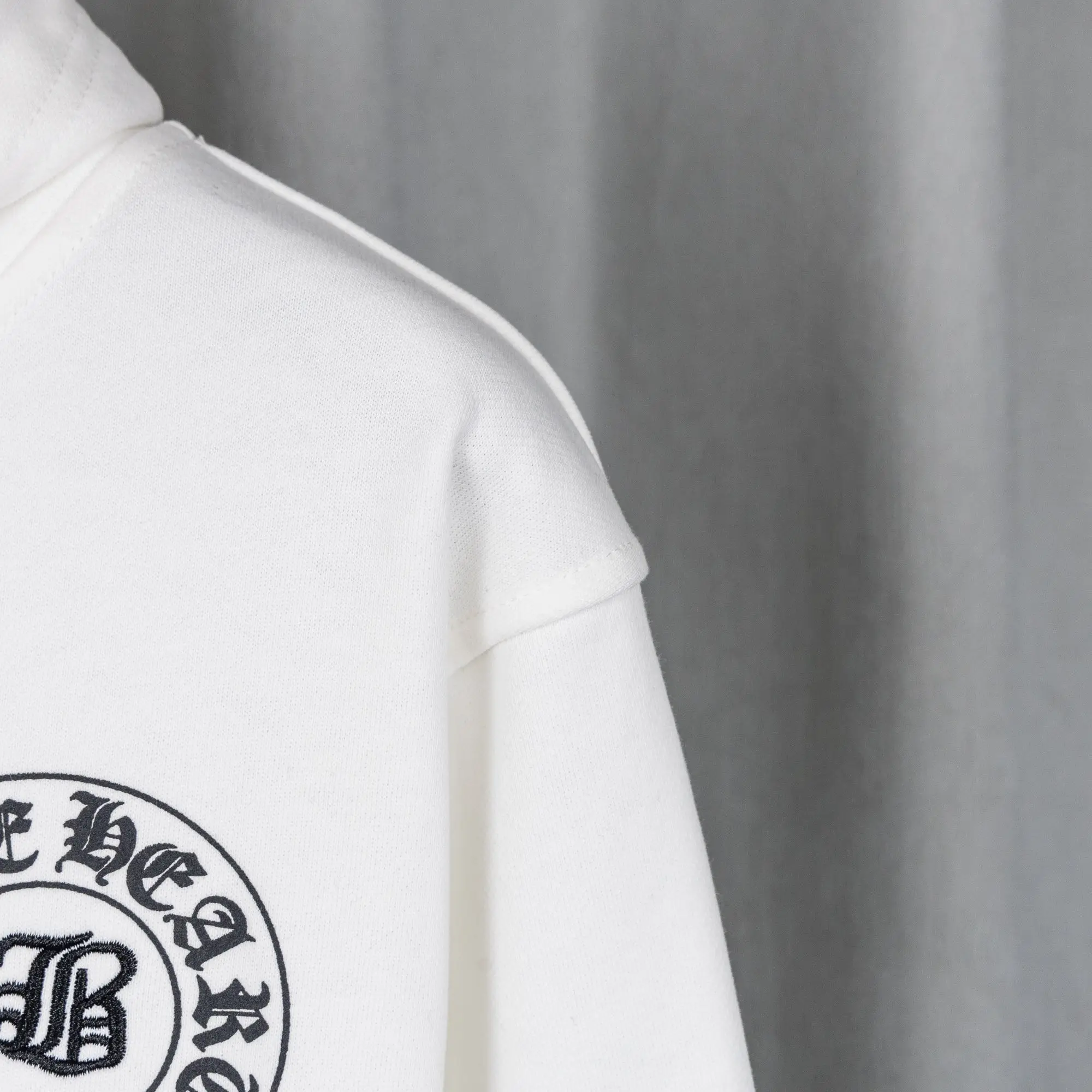 Embroidered Logo Zip-Up Hoodie D22521061 — view 9