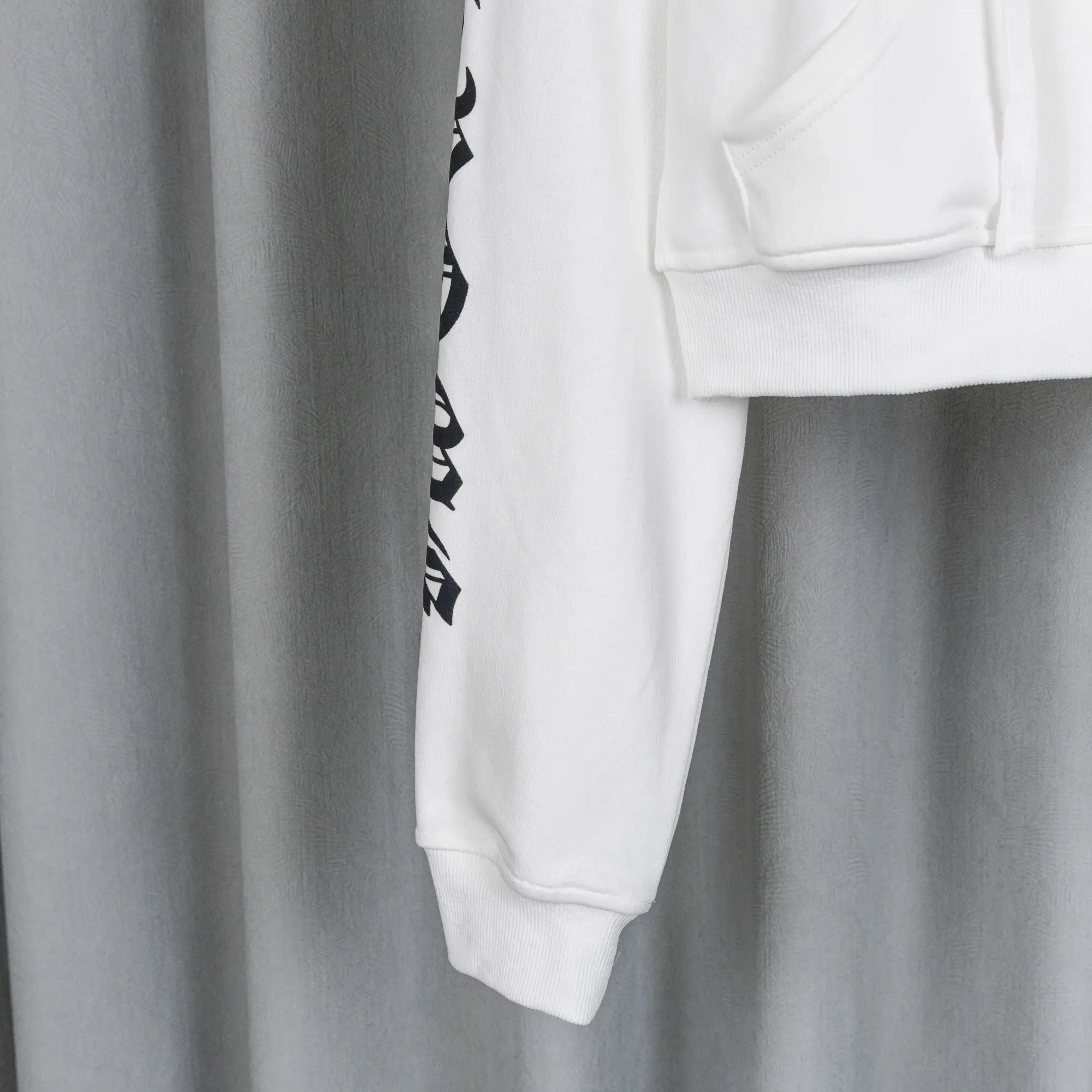 Embroidered Logo Zip-Up Hoodie D22521061 — view 10