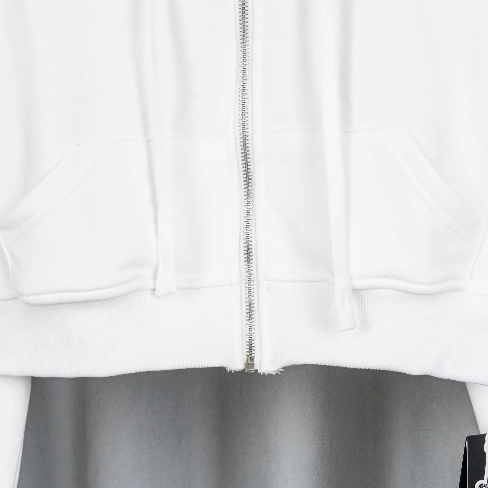 Embroidered Logo Zip-Up Hoodie D22521061 — view 11