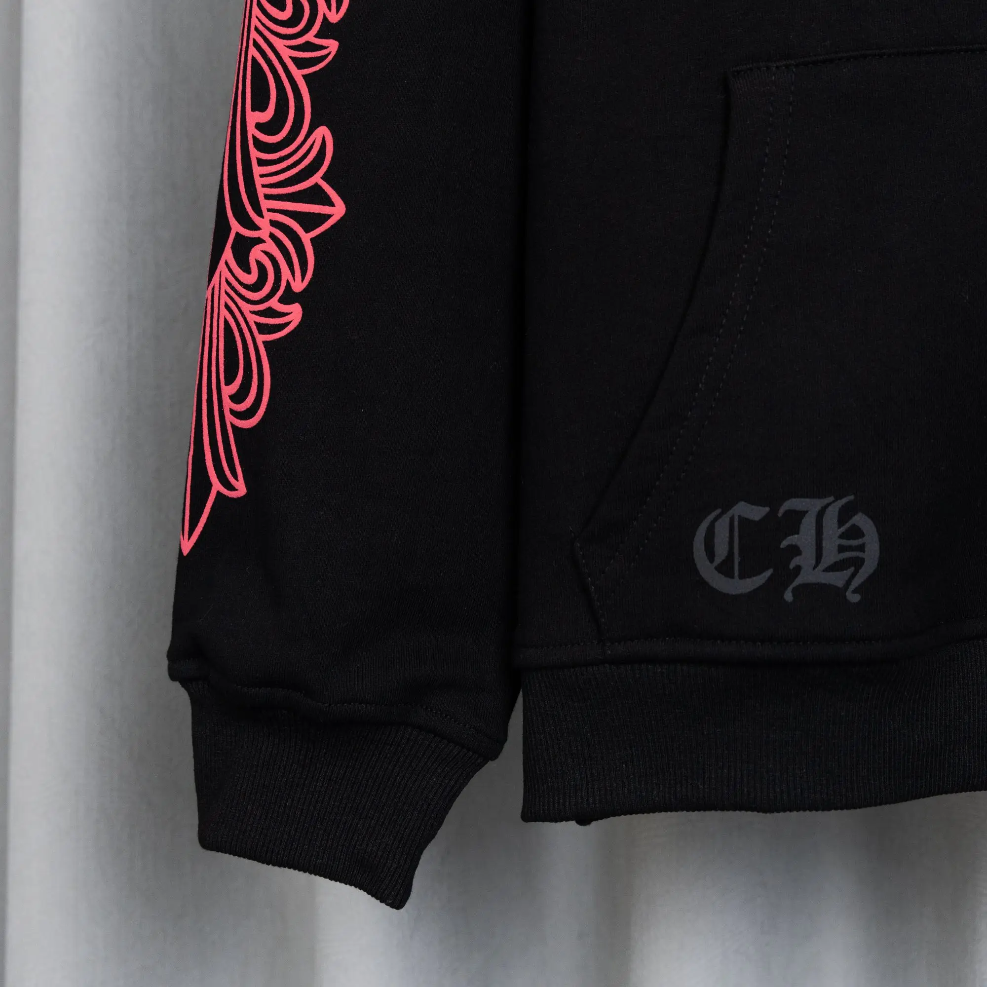 Logo Embroidery Zip-Up Hoodie D22521065 — view 10