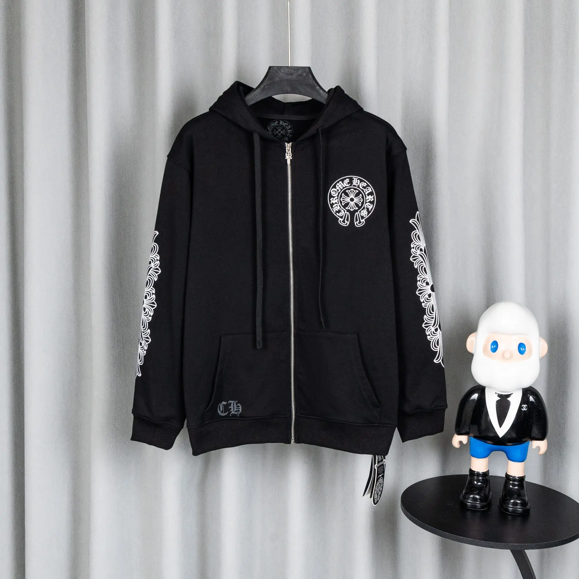 Logo Embroidery Zip-Up Hoodie D22521056