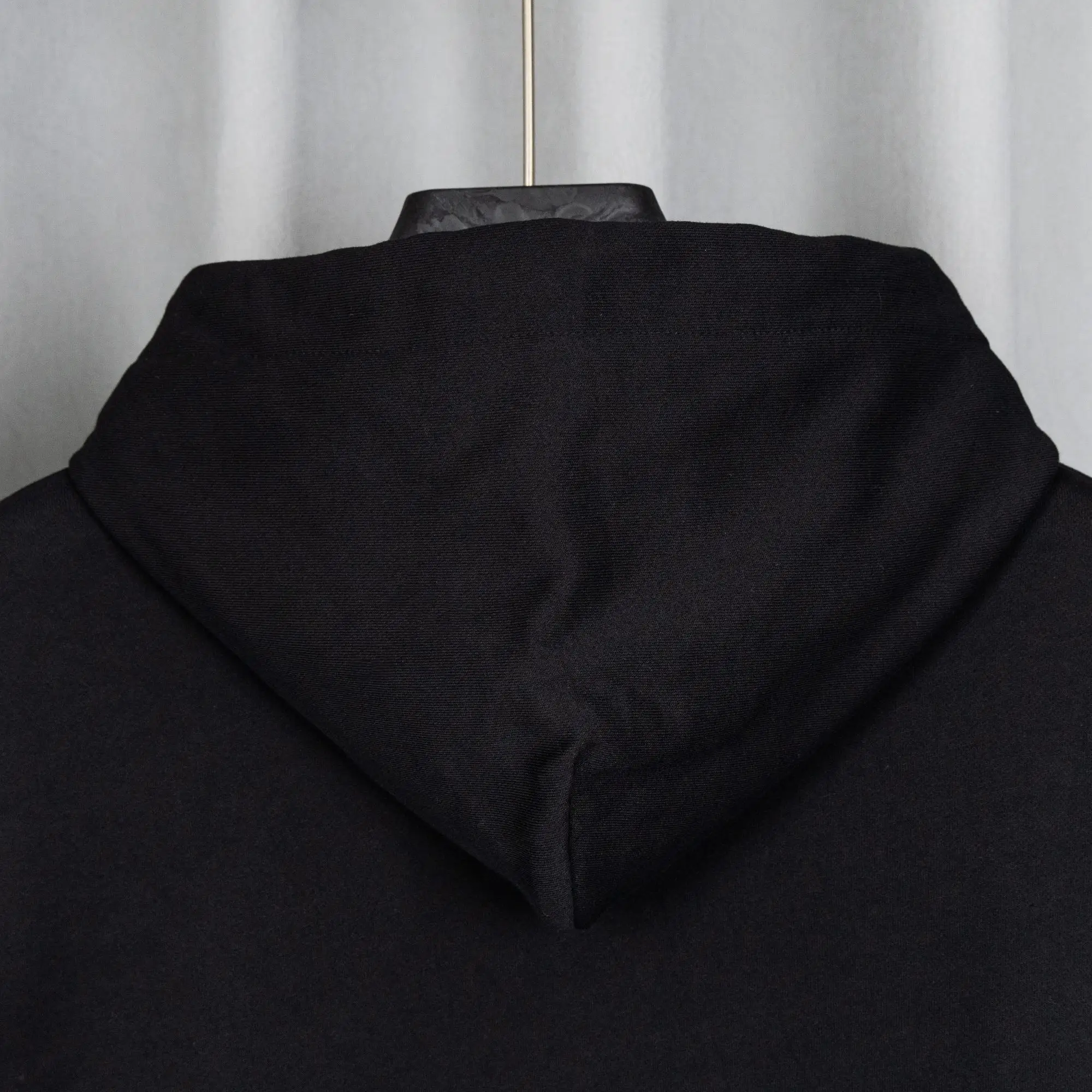 Logo Embroidery Zip-Up Hoodie D22521056 — view 13