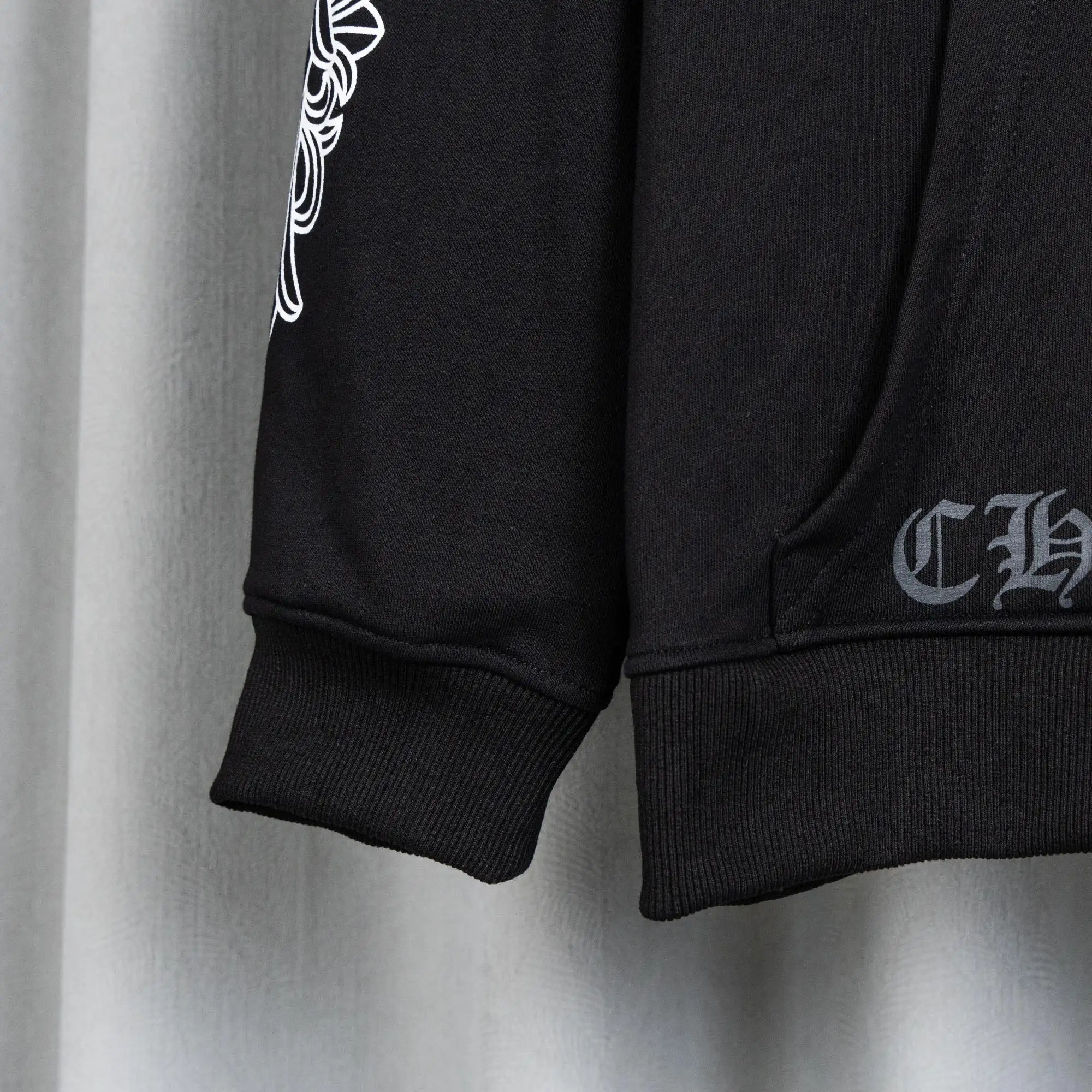 Logo Embroidery Zip-Up Hoodie D22521056 — view 15