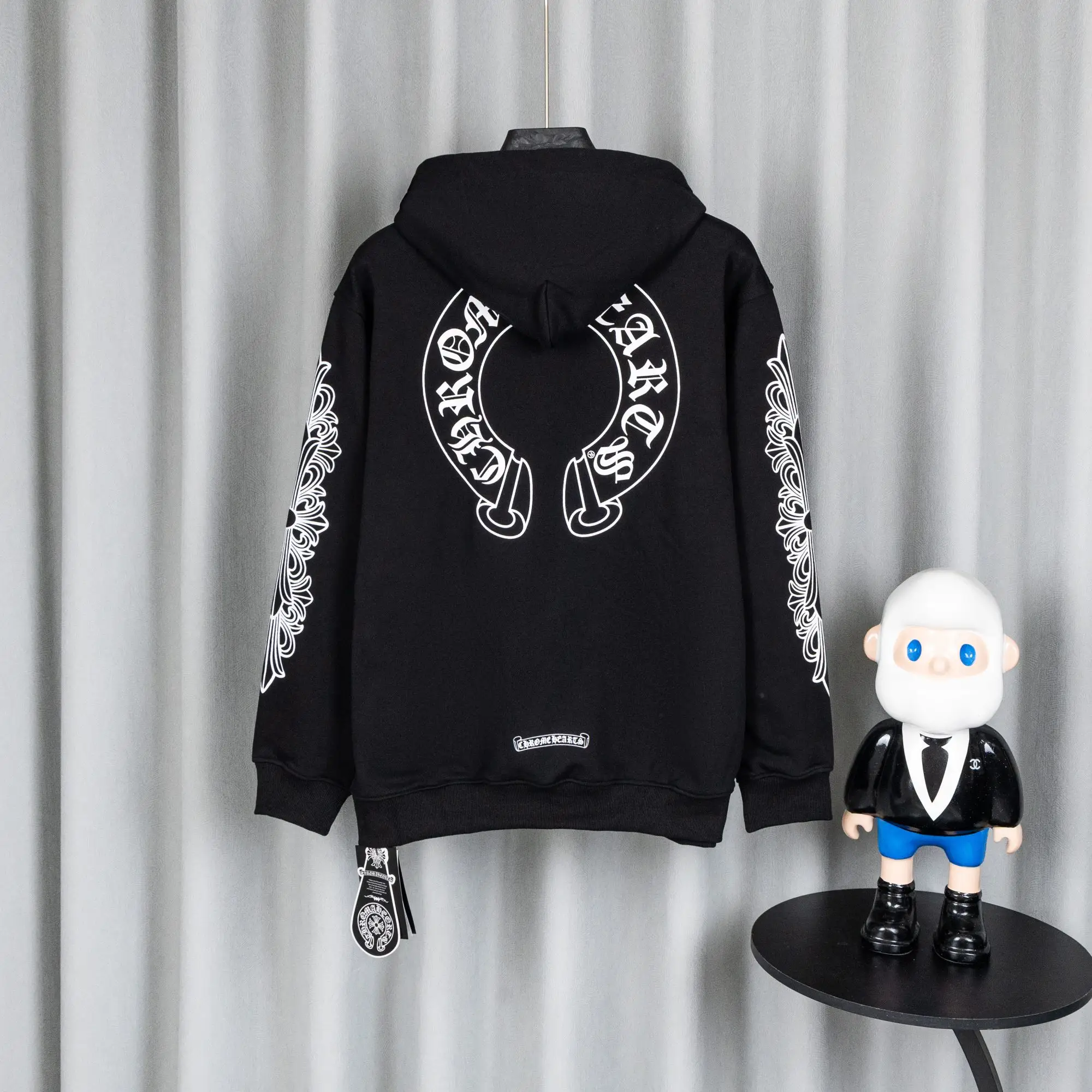 Embroidered Logo Zip-Up Hoodie D22521059 — view 2