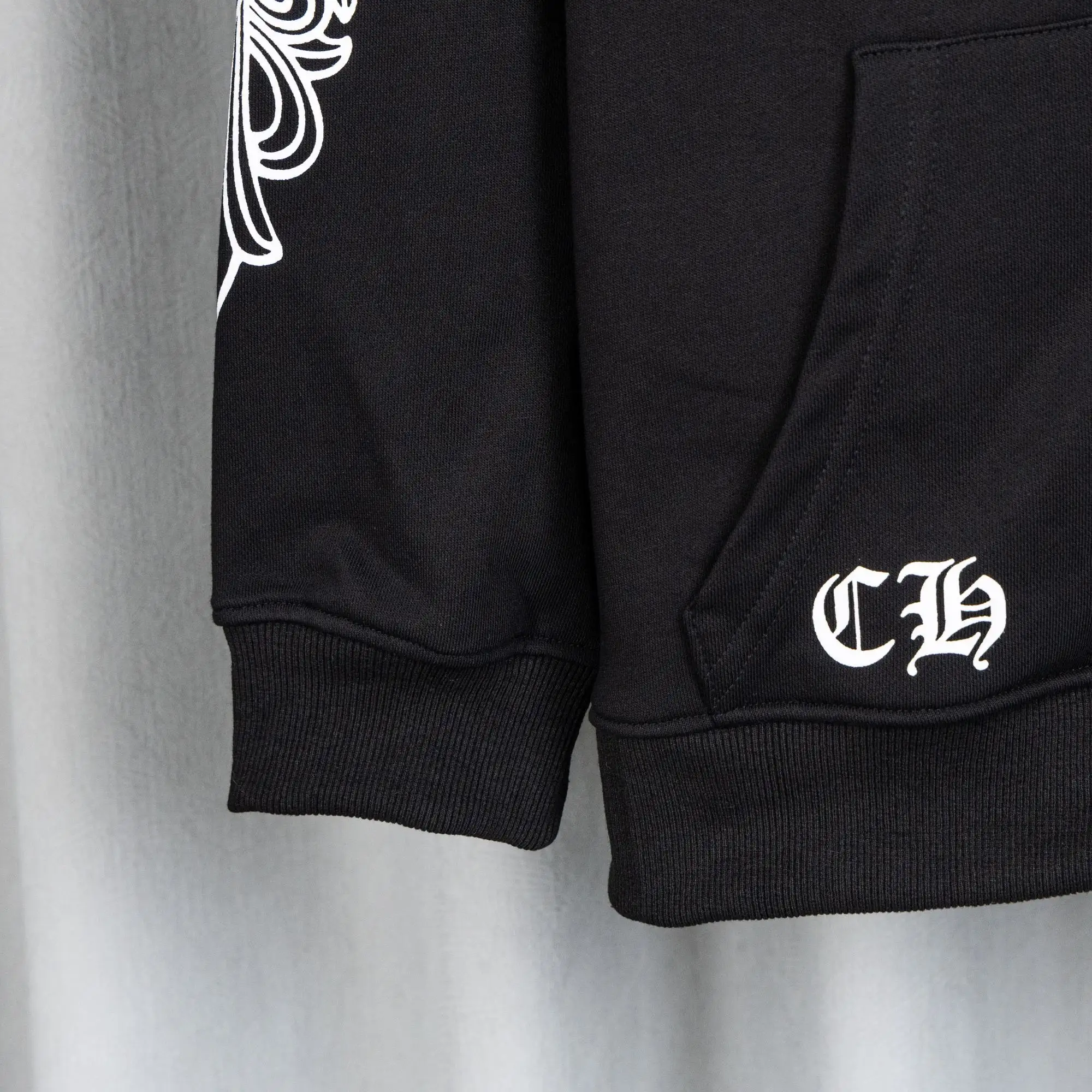 Embroidered Logo Zip-Up Hoodie D22521059 — view 17