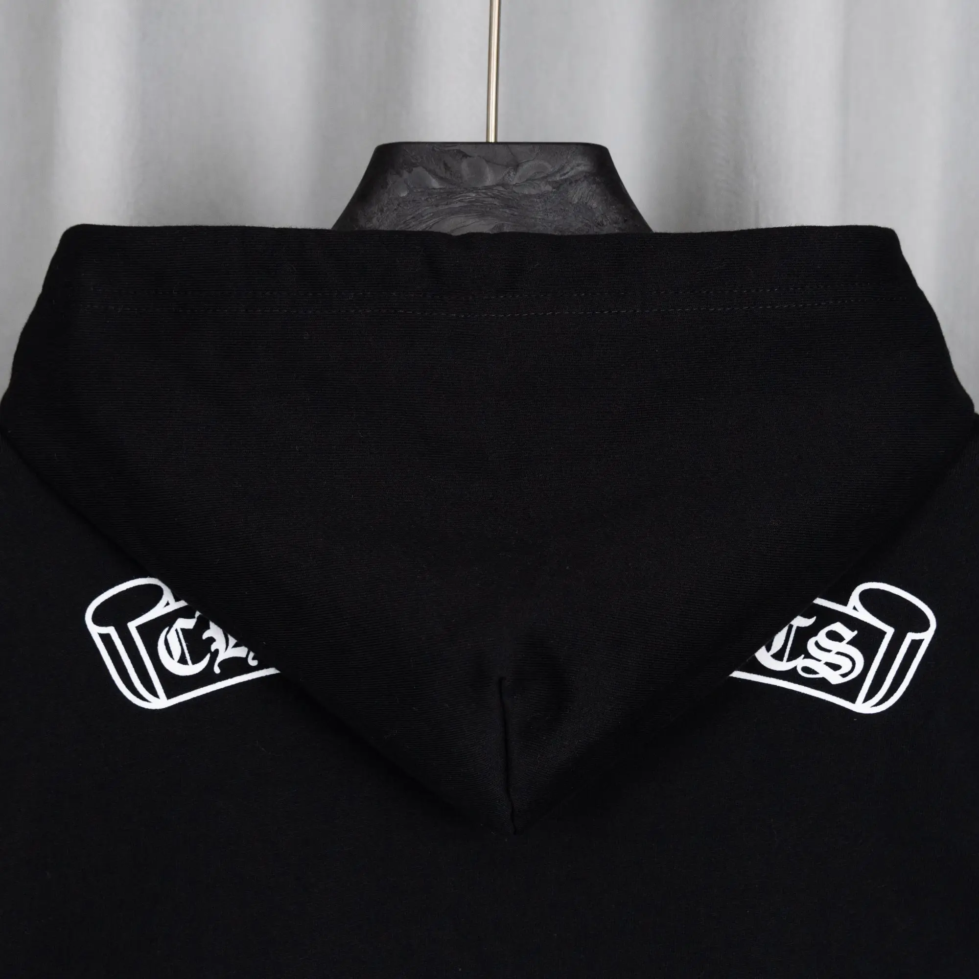 Chrome Hearts Embroidered Zip-Up Hoodie D22521063 — view 14