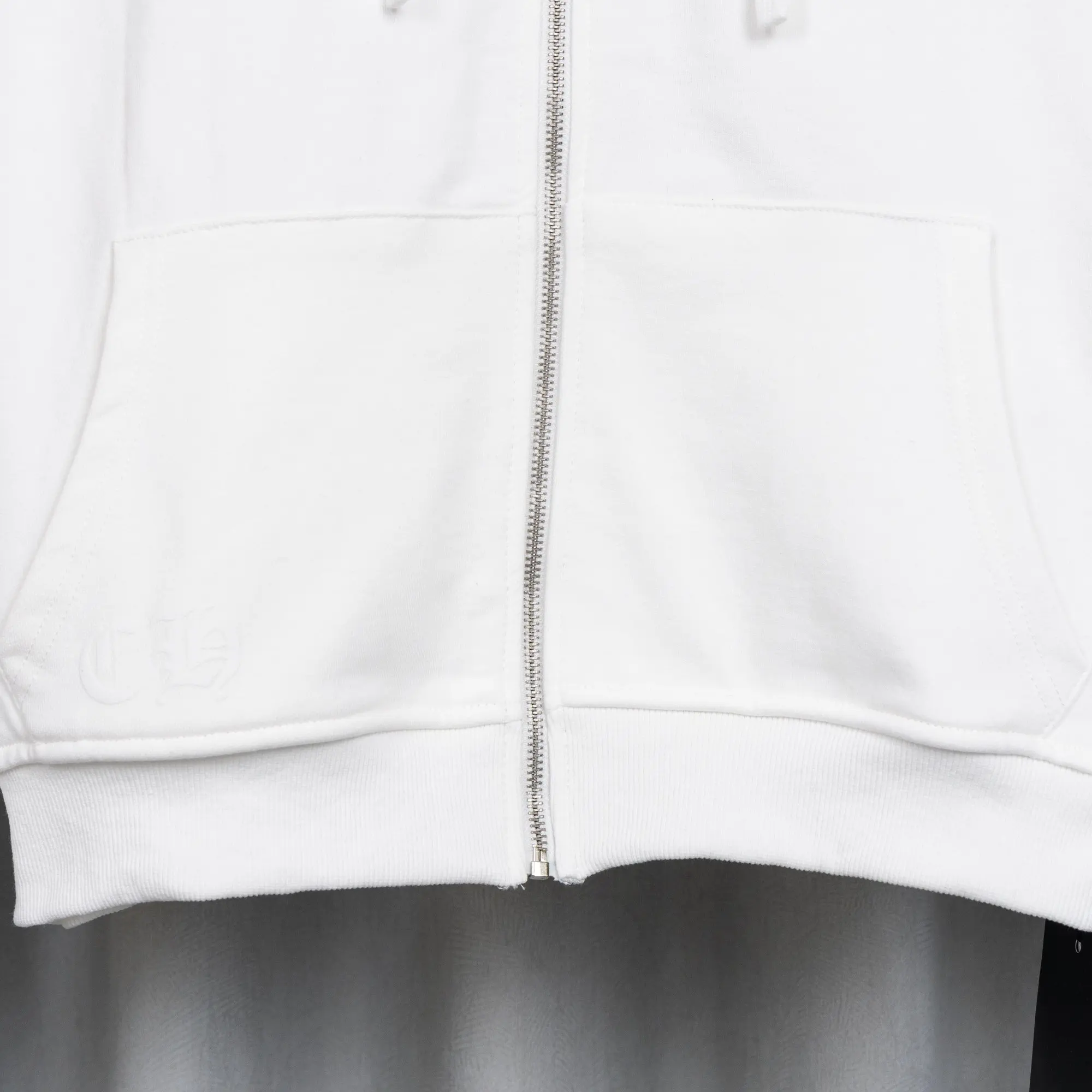 Logo Embroidery Zip-Up Hoodie D22521066 — view 7