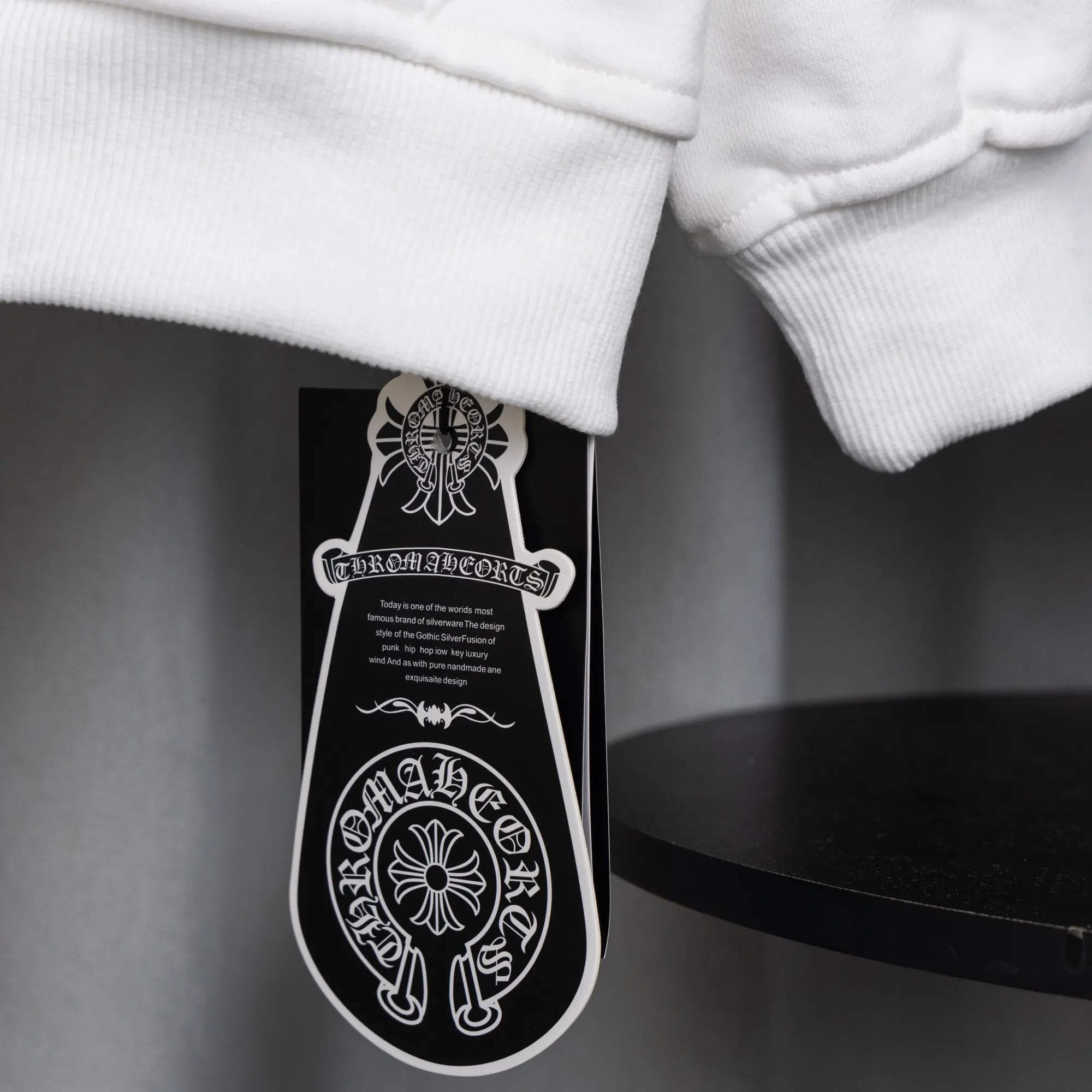Logo Embroidery Zip-Up Hoodie D22521066 — view 10