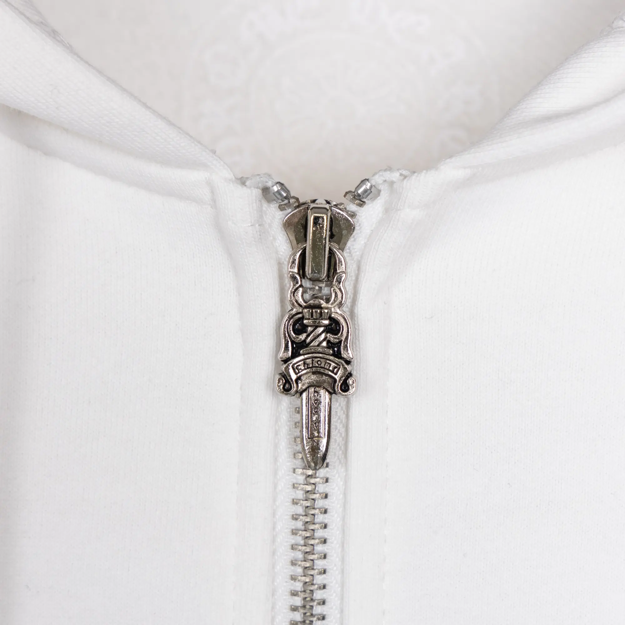 Logo Embroidery Zip-Up Hoodie D22521066 — view 13