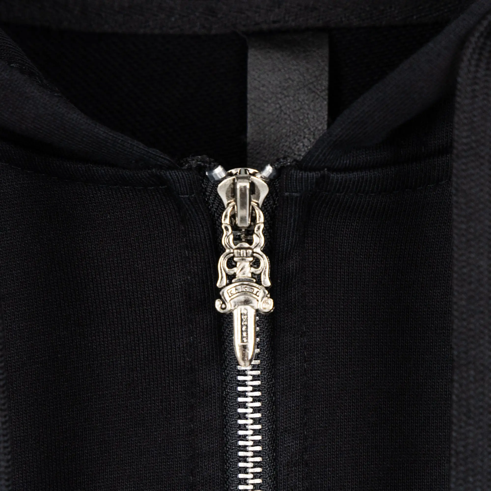 Logo Embroidery Zip-Up Hoodie D23521062 — view 16