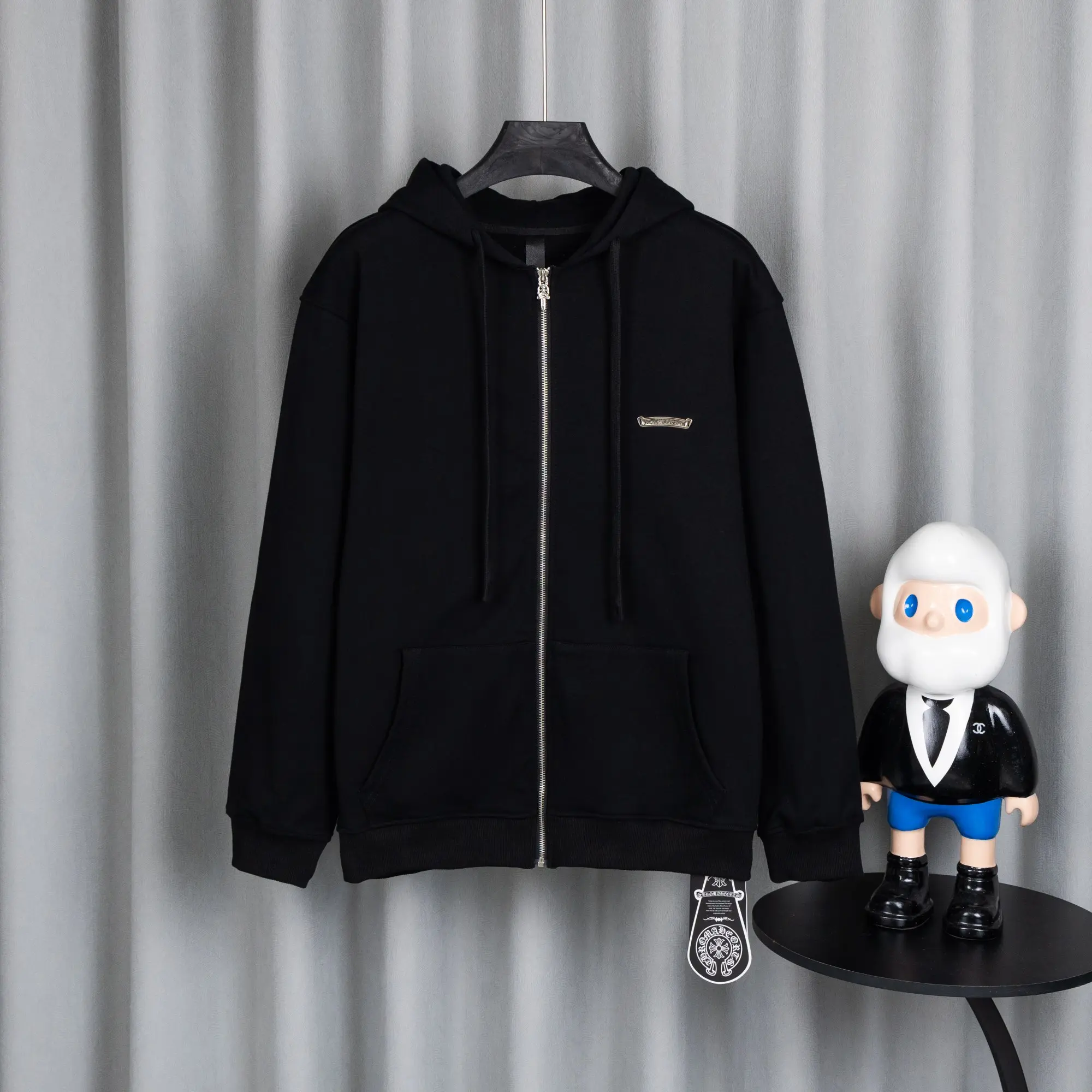 Embroidered Patch Zip-Up Hoodie D23521067