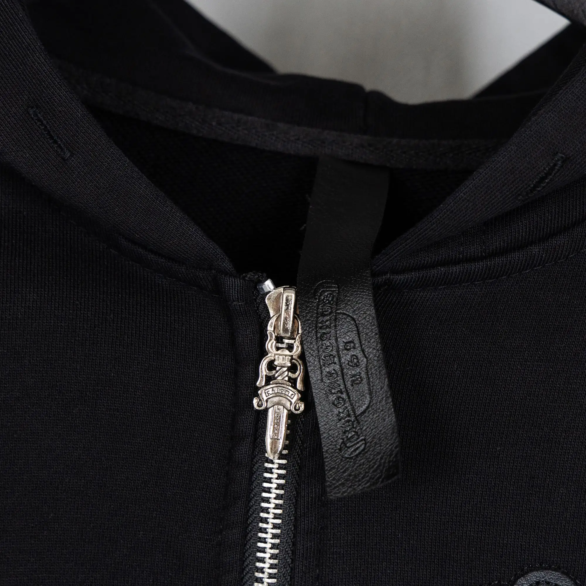 Appliquéd Embroidered Zip-Up Hoodie D23521057 — view 10