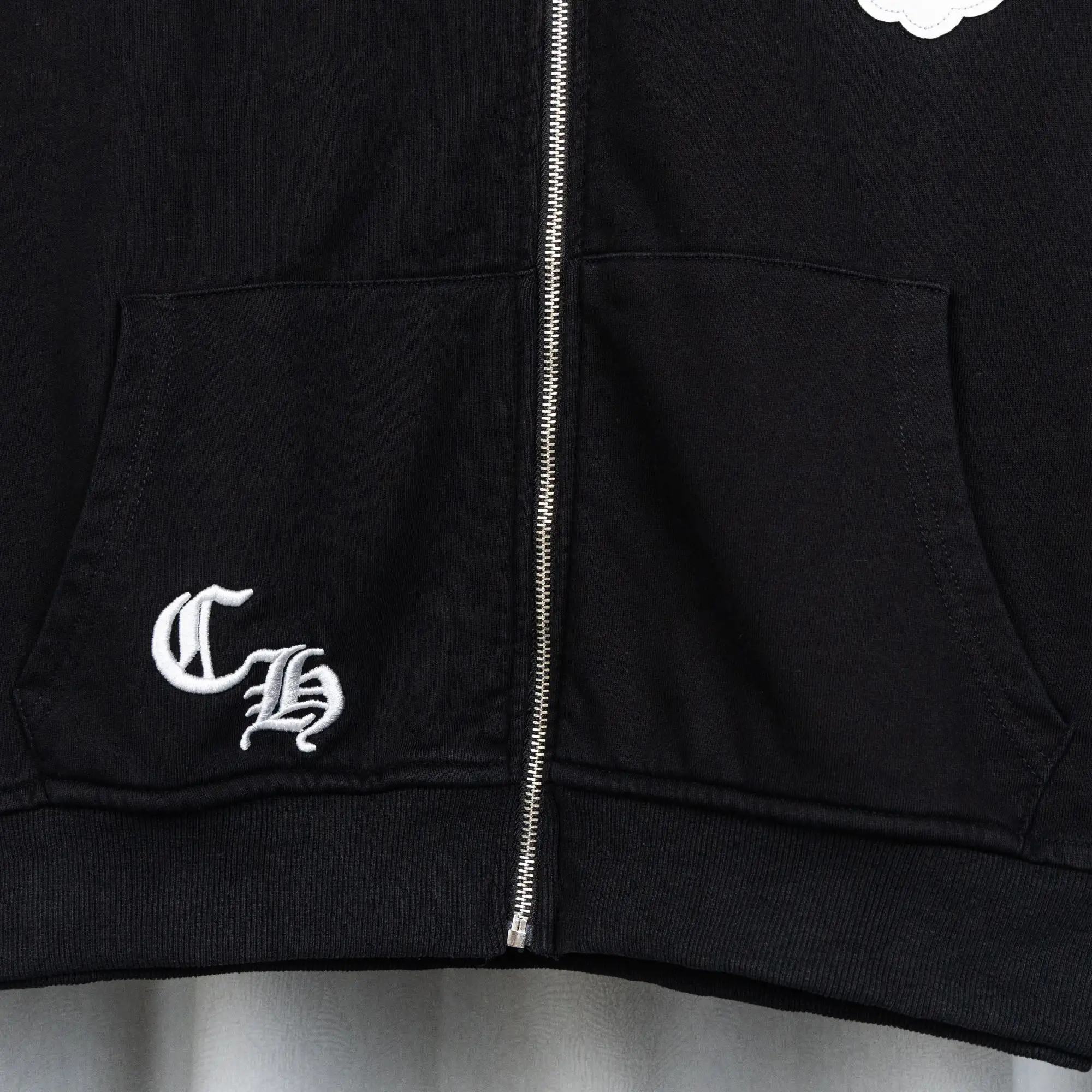 Appliquéd Embroidered Zip-Up Hoodie D23521057 — view 12