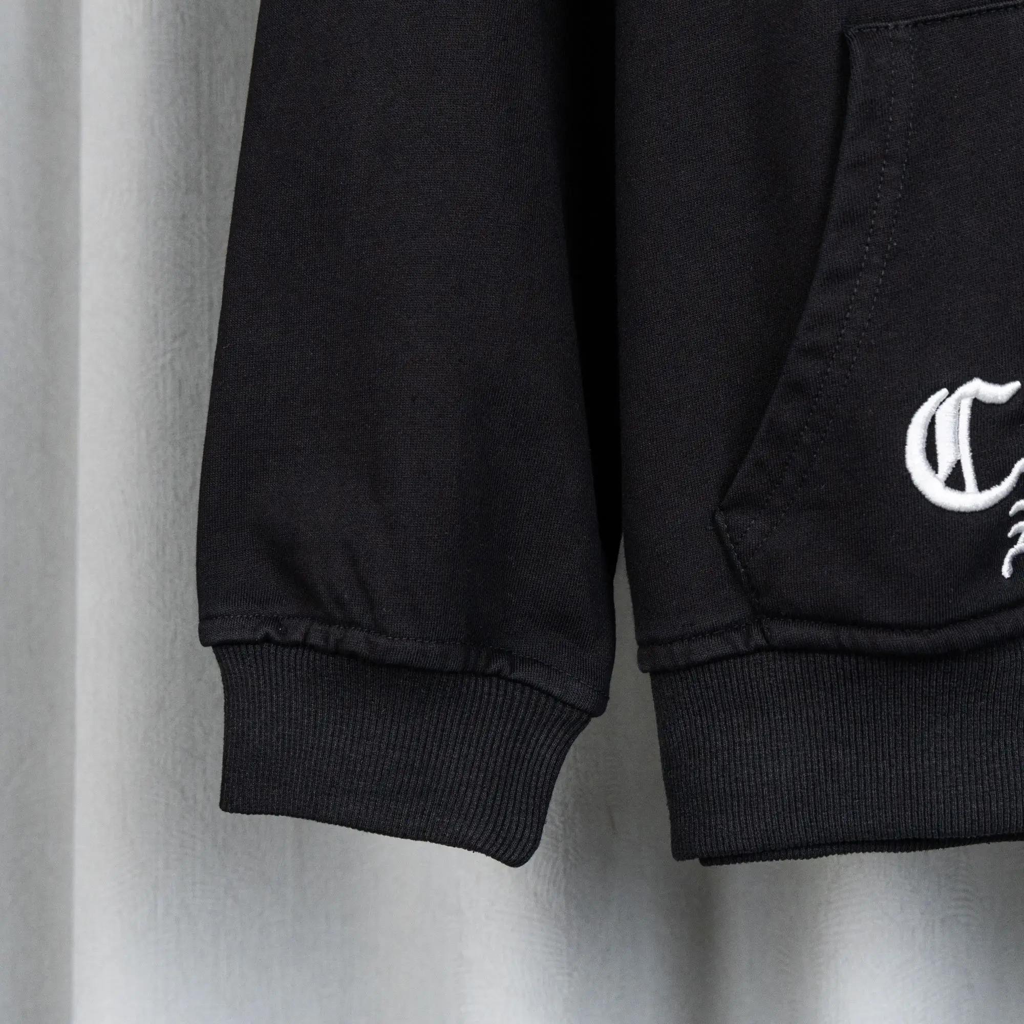Appliquéd Embroidered Zip-Up Hoodie D23521057 — view 15