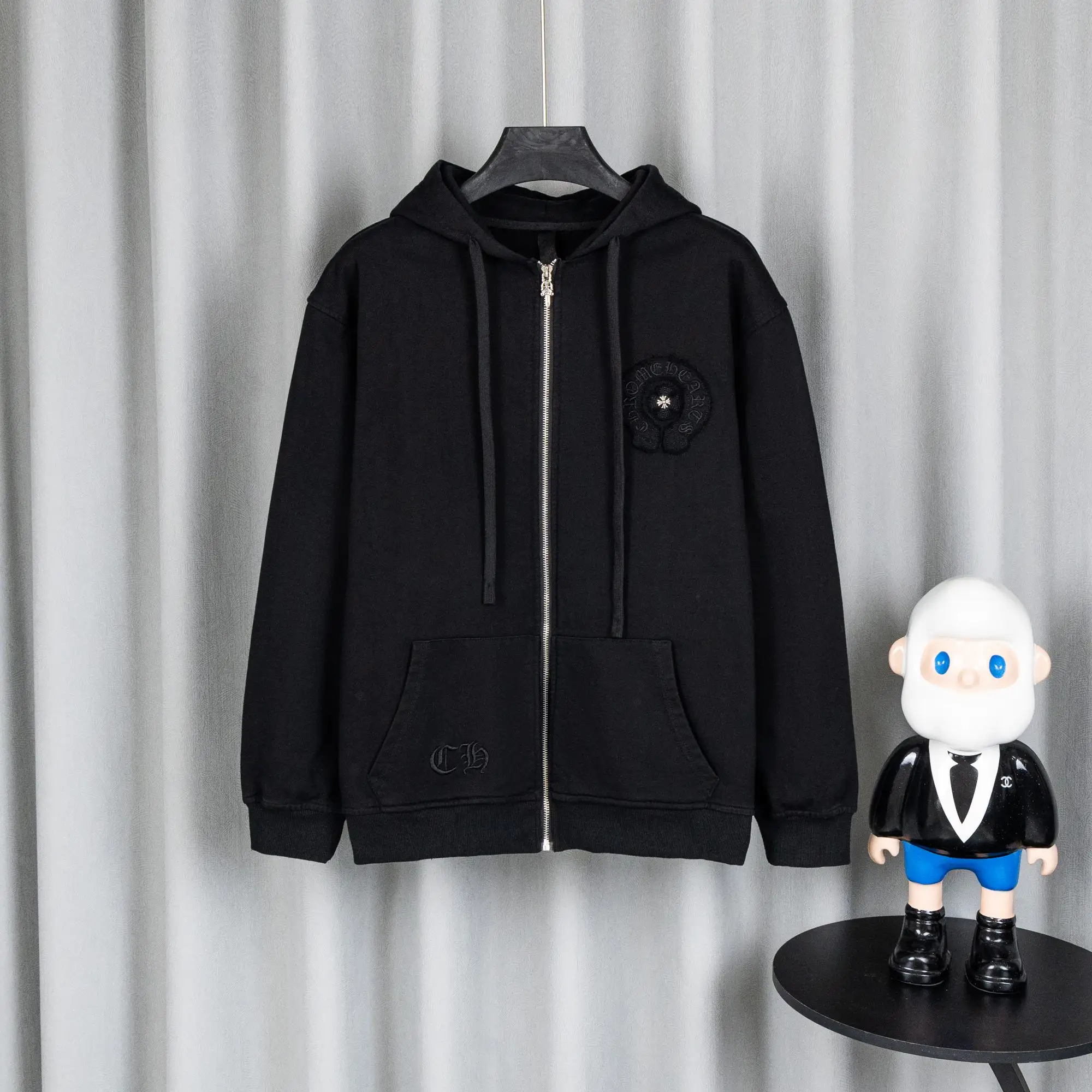 Logo-Appliqué Zip-Up Hoodie D23521058