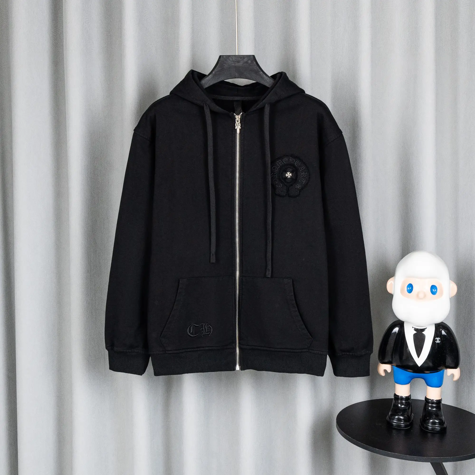 Logo-Appliqué Zip-Up Hoodie D23521058