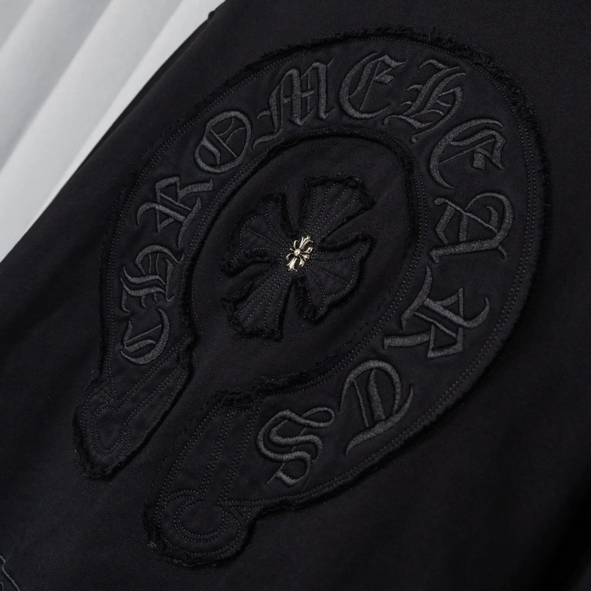 Logo-Appliqué Zip-Up Hoodie D23521058 — view 4